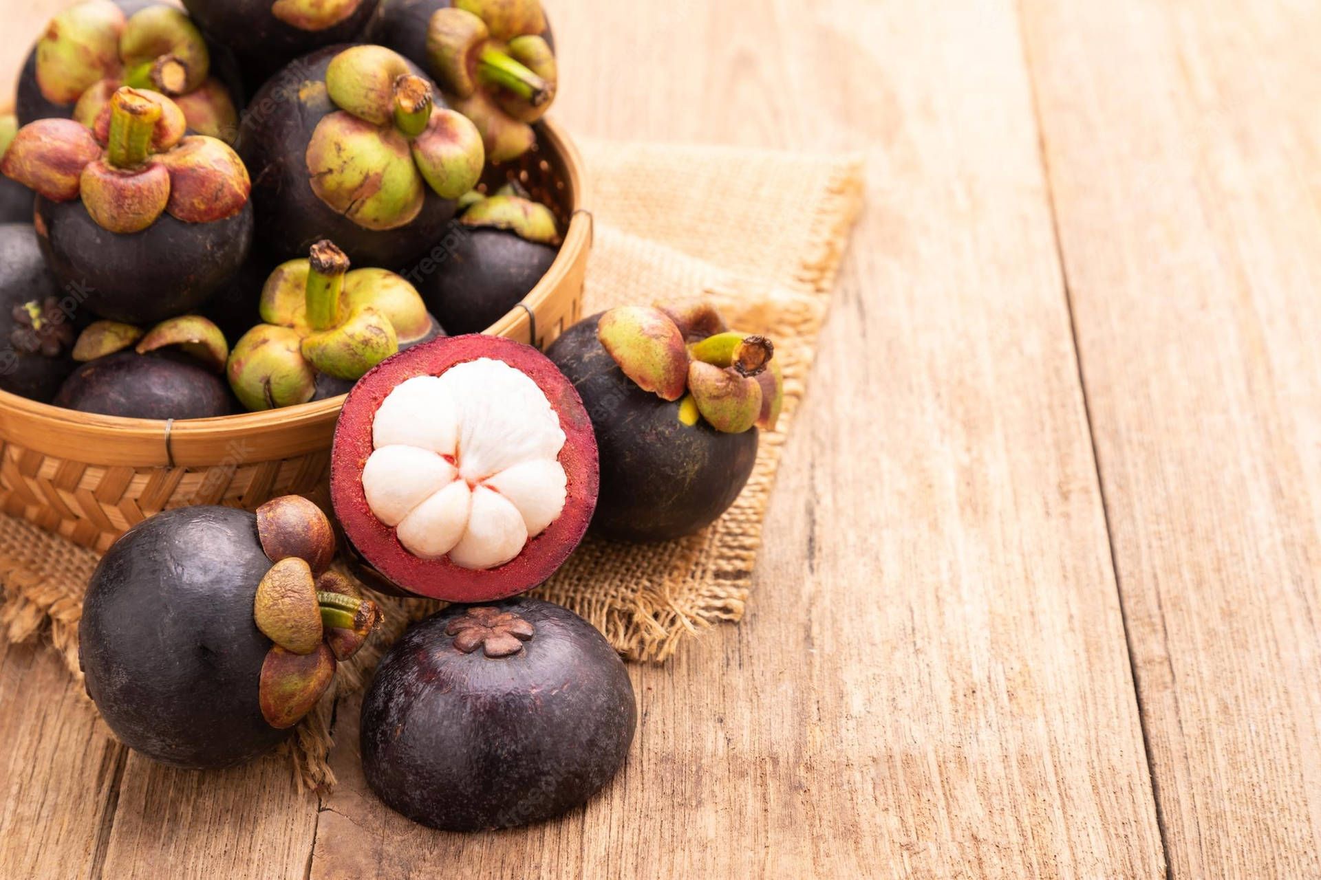 1920x1280 Mangosteen Wallpaper