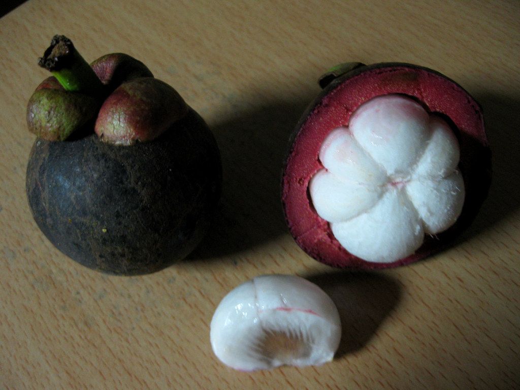 1024x768 Mangosteen. Mangosteen is another strange one. i love the r