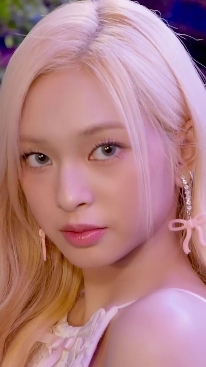 720x1280 CHIQUITA.. BABYMONSTER STUCK IN THE MIDDLE