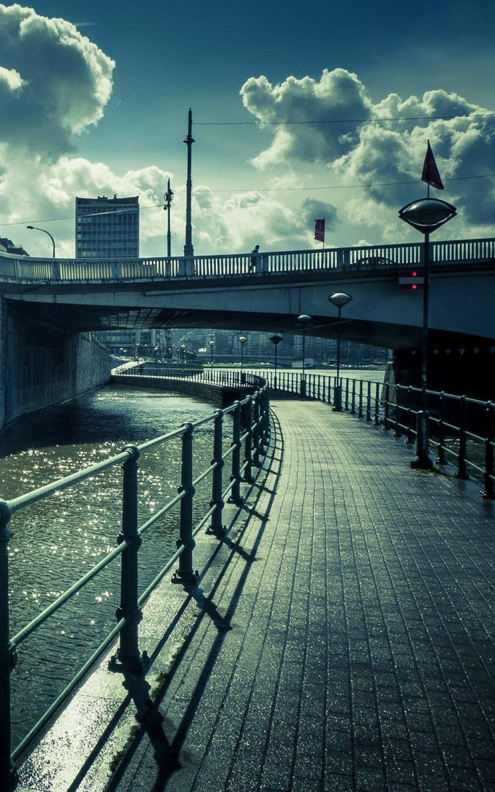1000x1600 Water Bridge Street View Lockscreen Android Wallpaper free download