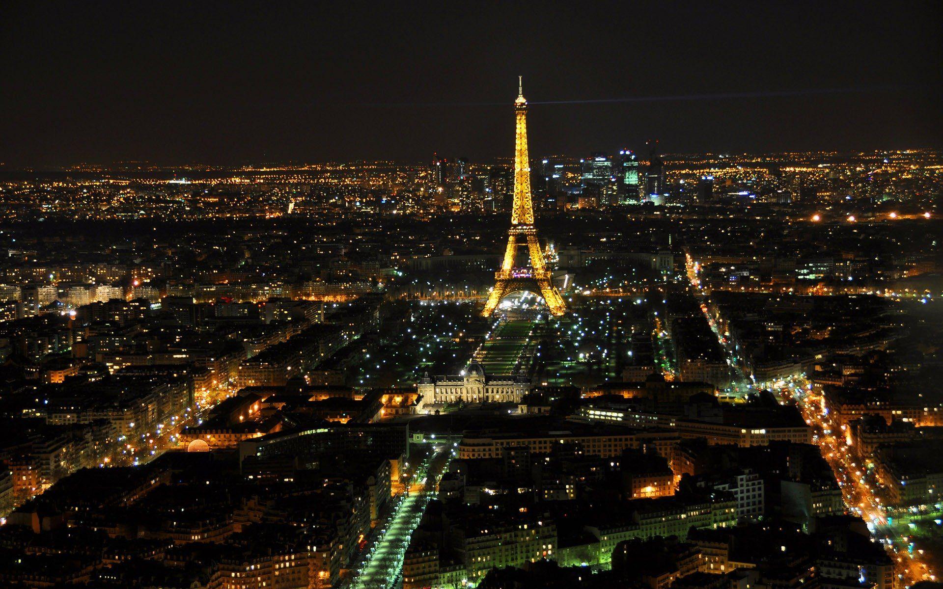 1920x1200 Full type. A balcony with a view of the city at night