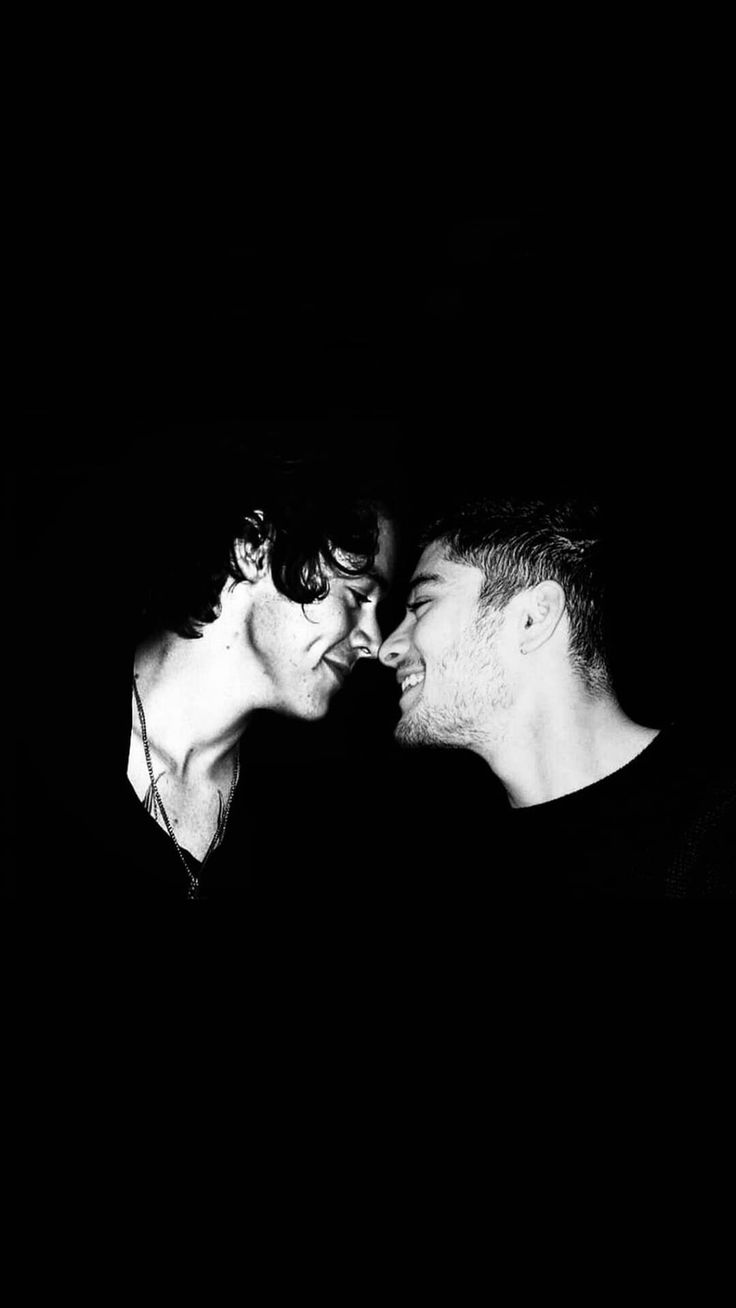 736x1308 zarry proof