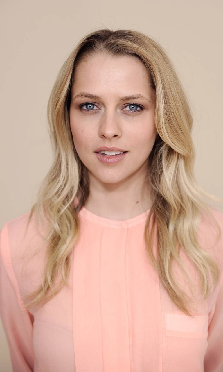 768x1280 Teresa Palmer wallpaper