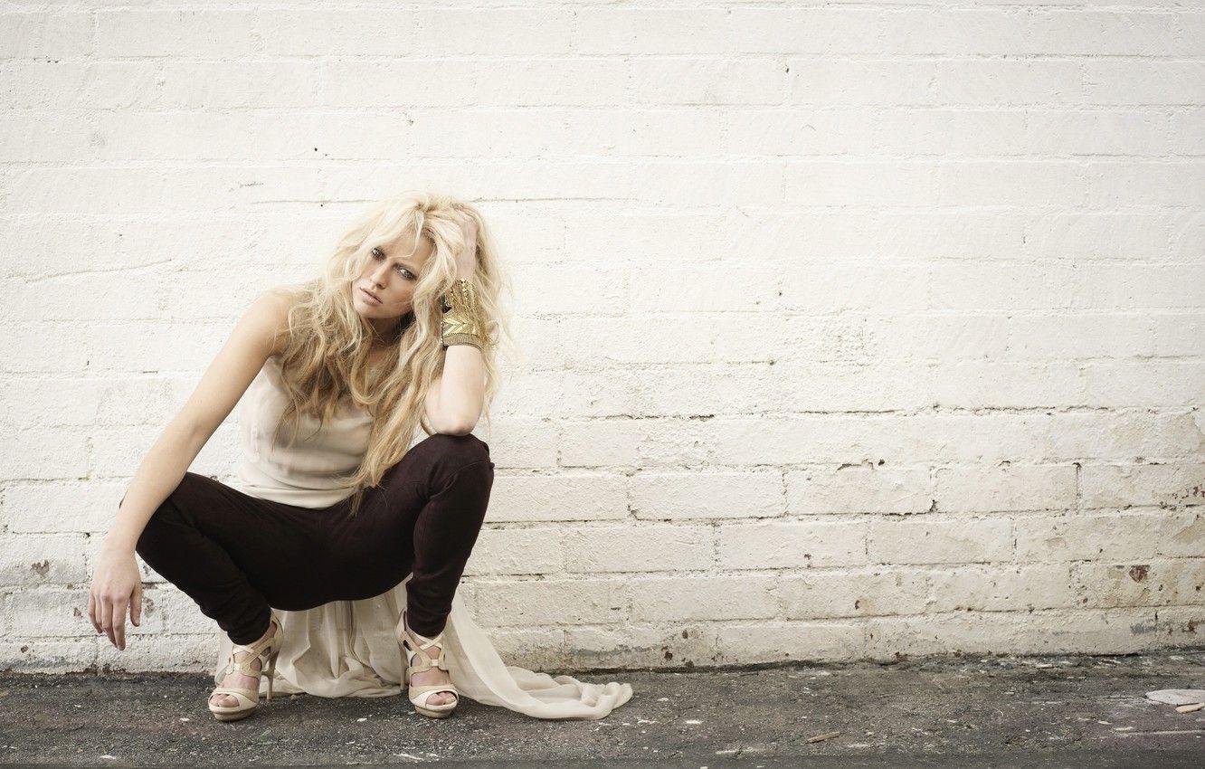 1332x850 Wallpaper pose, Teresa Palmer, actress, Teresa Palmer image