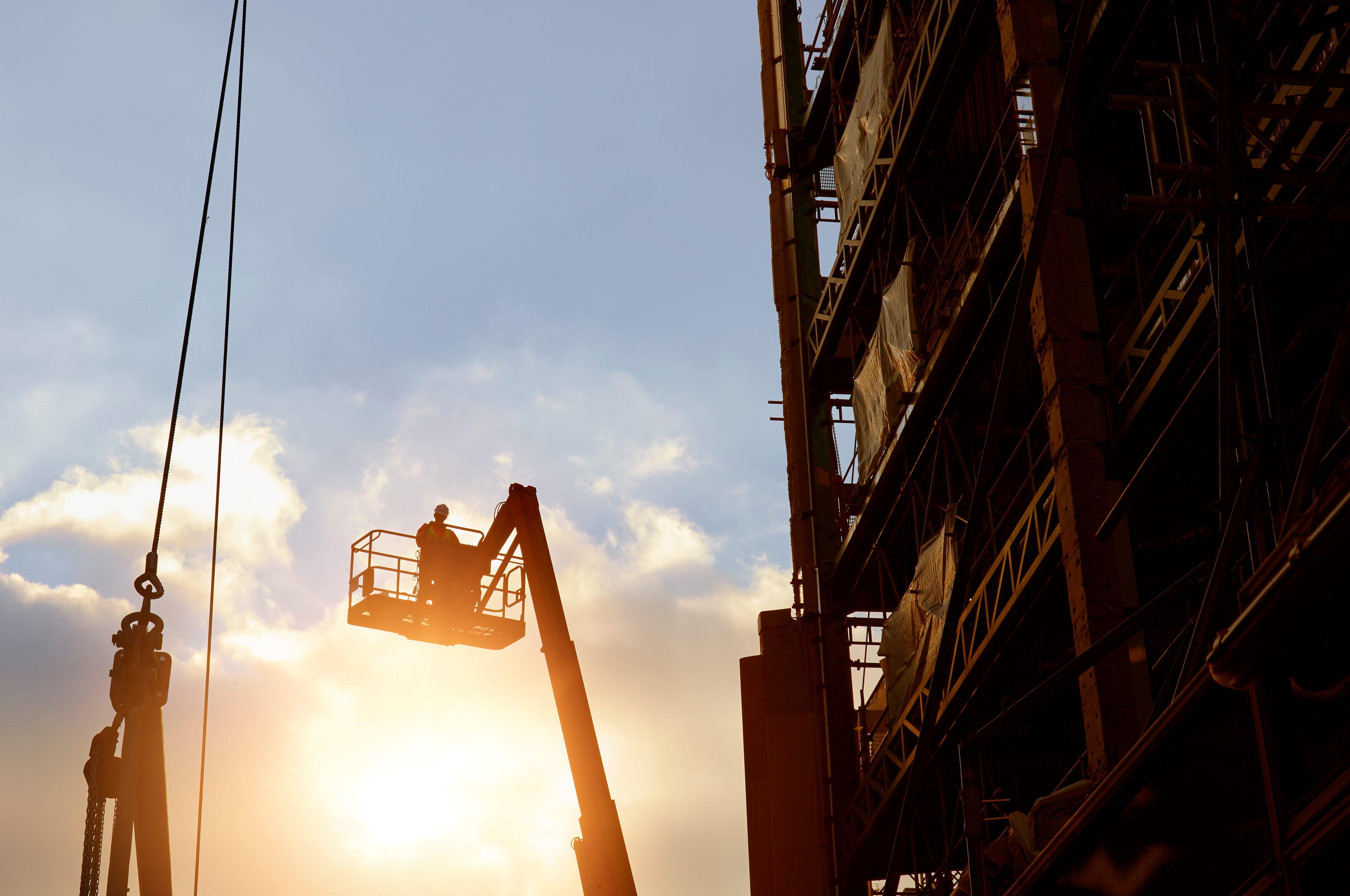 5197x3453 Construction Contractor Insurance