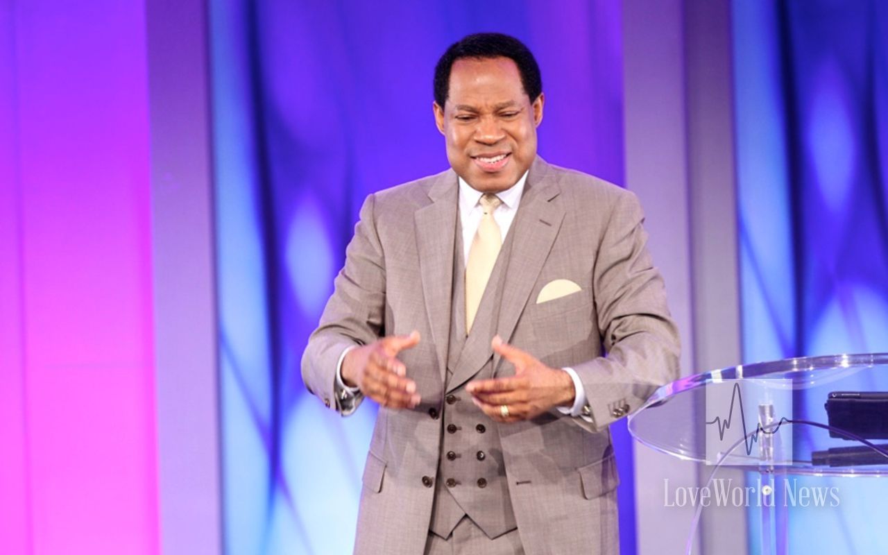 1280x800 Pastor Chris Wallpaper