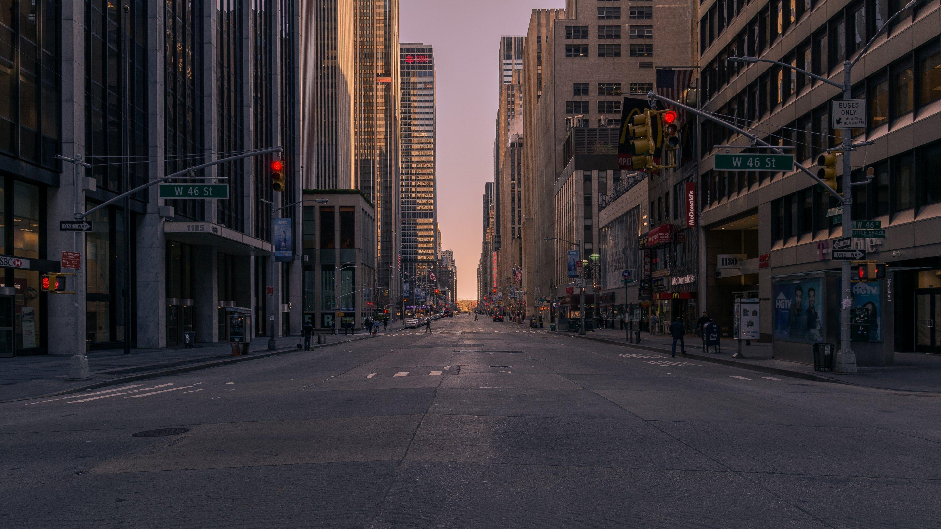 3840x2160 a nearly empty street in new york in the morningempty roads 4k