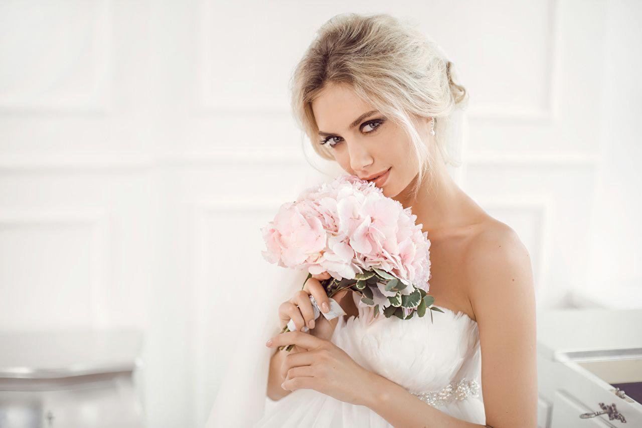 1280x853 Desktop Wallpaper brides Blonde girl Bouquets Girls Staring