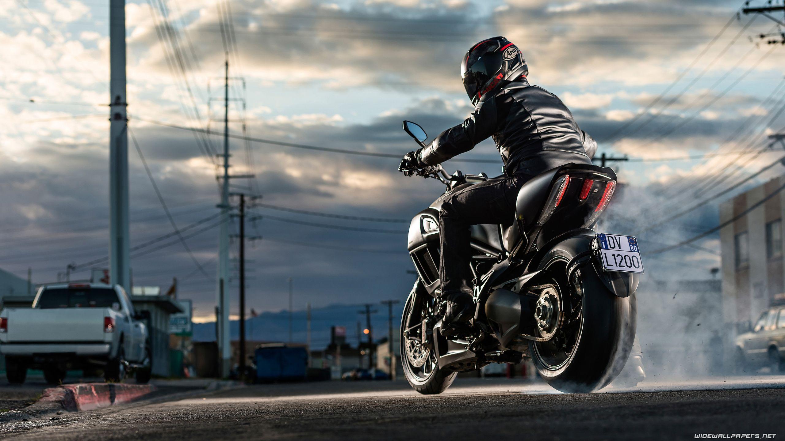 2560x1440 Ducati Diavel motorcycle desktop wallpaper 4K Ultra HD