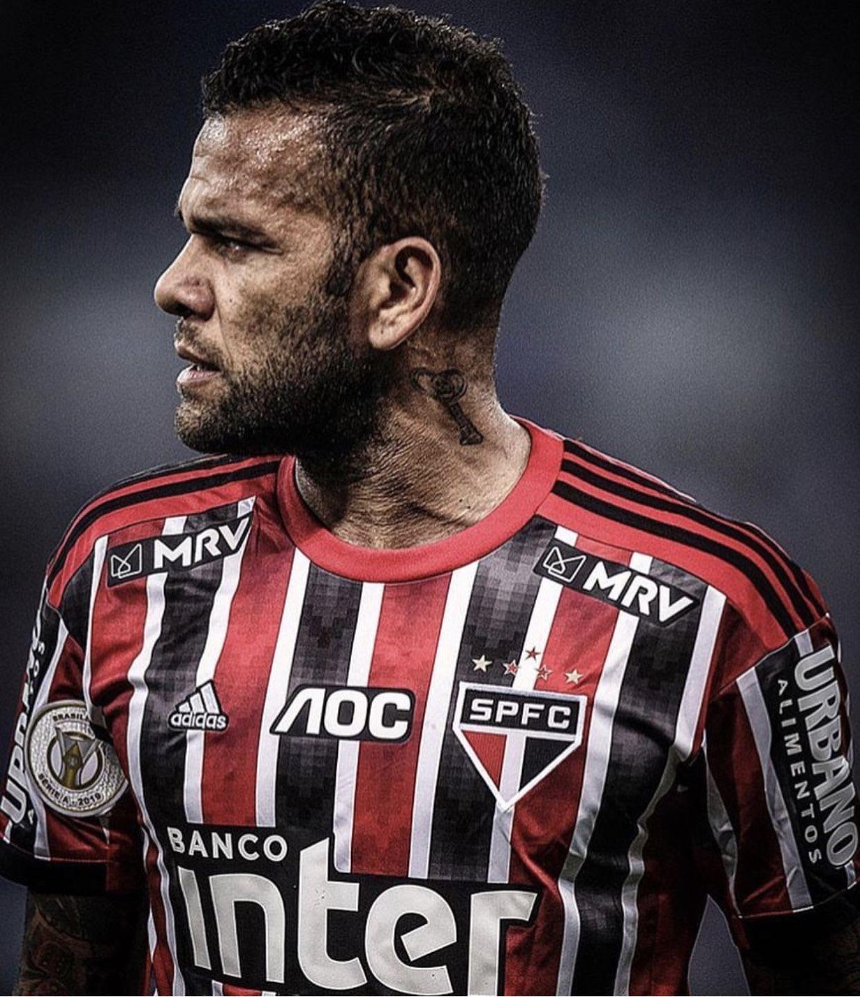 1242x1439 Dani Alves. Mens tops, Men, T shirt