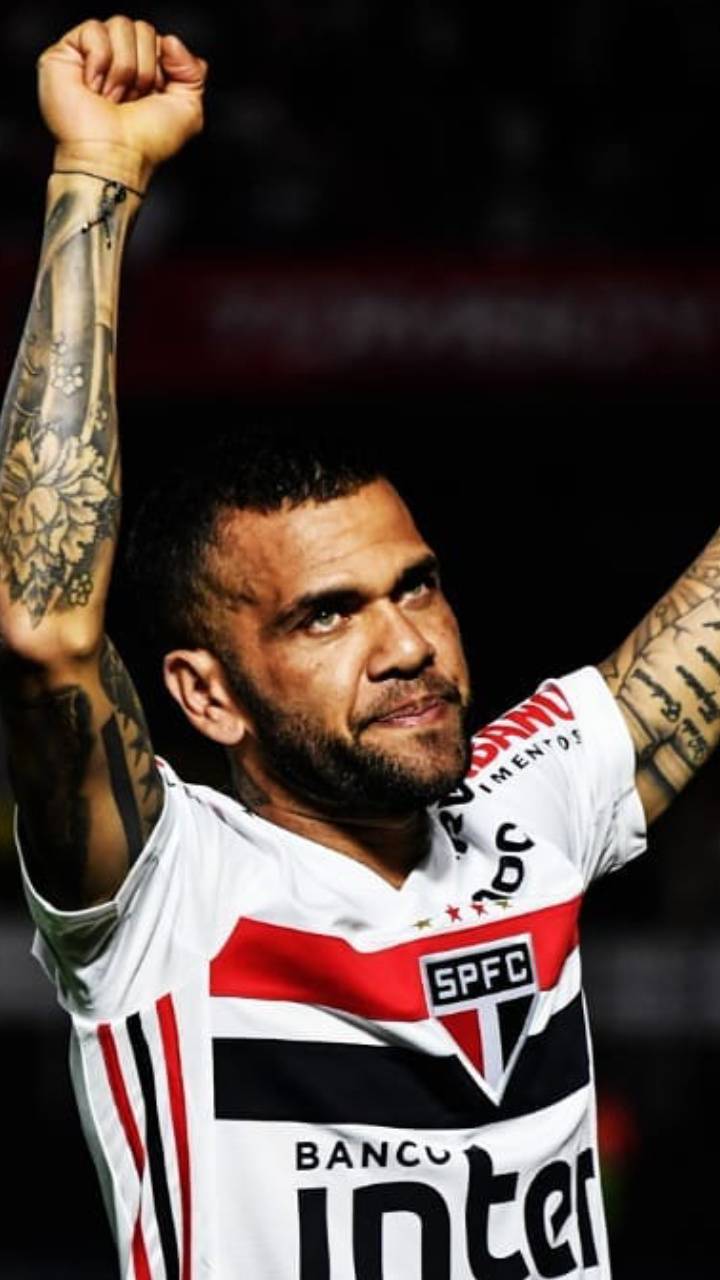 720x1280 Dani Alves Sao Paulo wallpaper