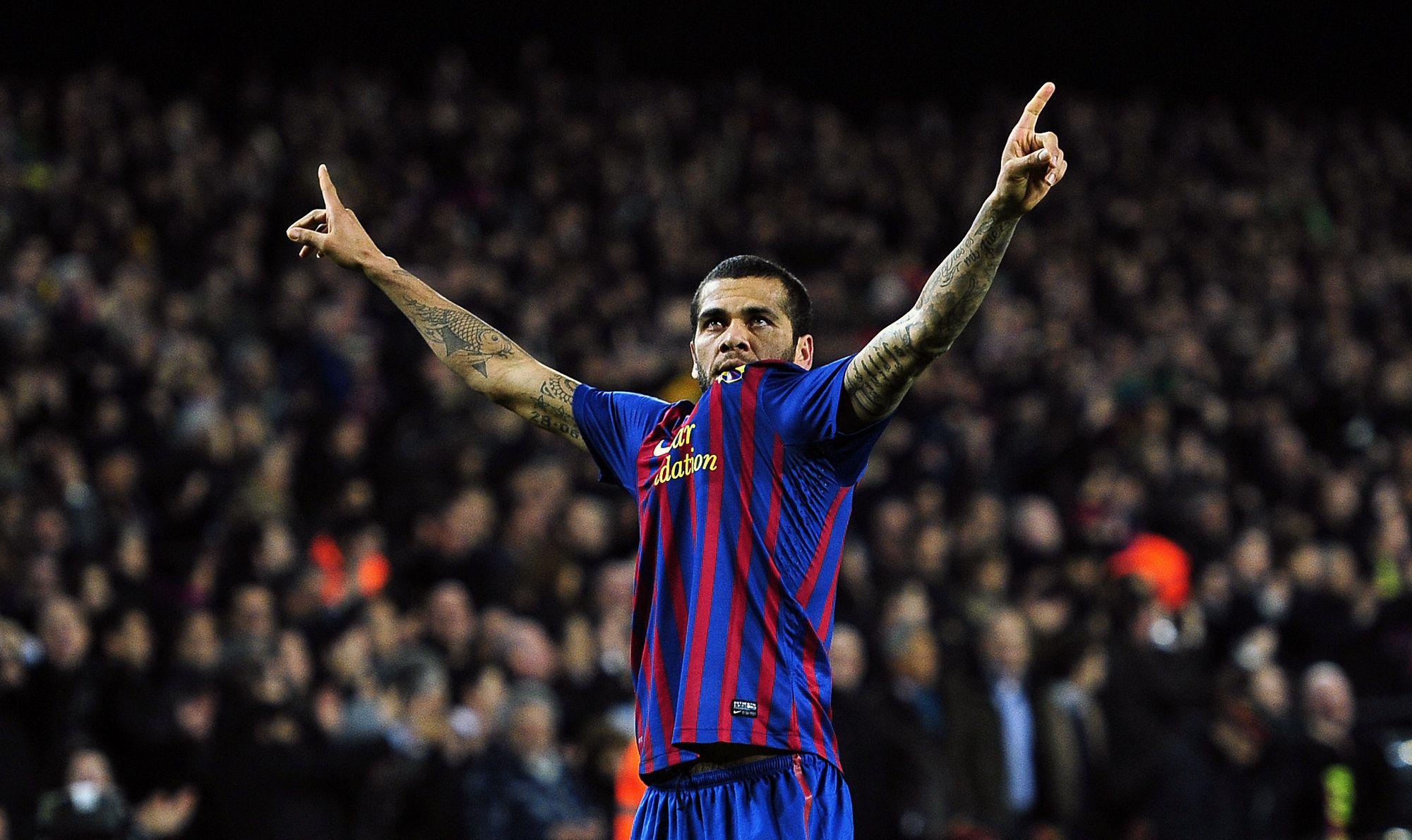 2000x1191 The Football Player Of Barcelona Daniel Alves Scored Alves