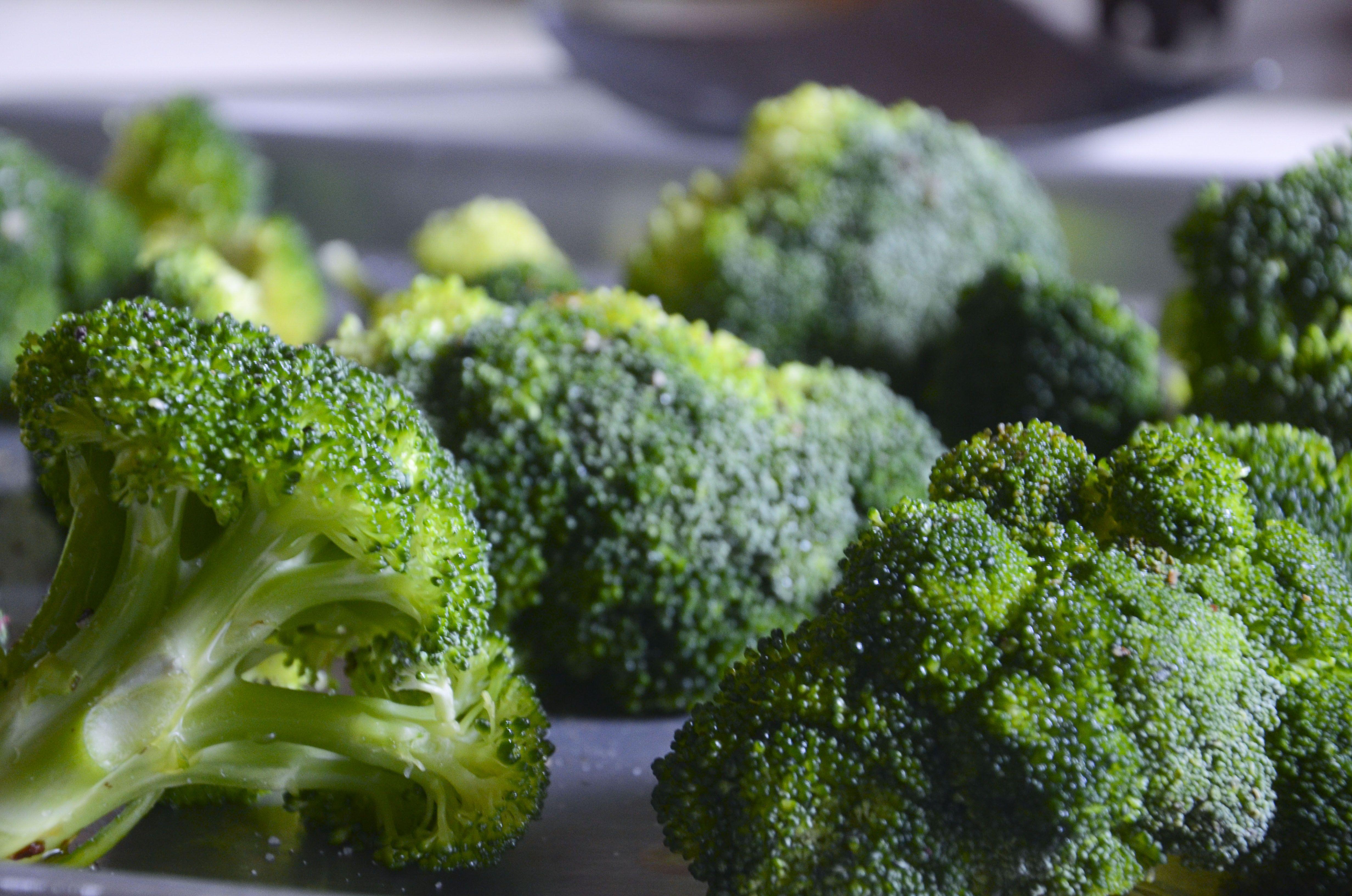 Broccoli Wallpapers - Top Free Broccoli Backgrounds - WallpaperAccess