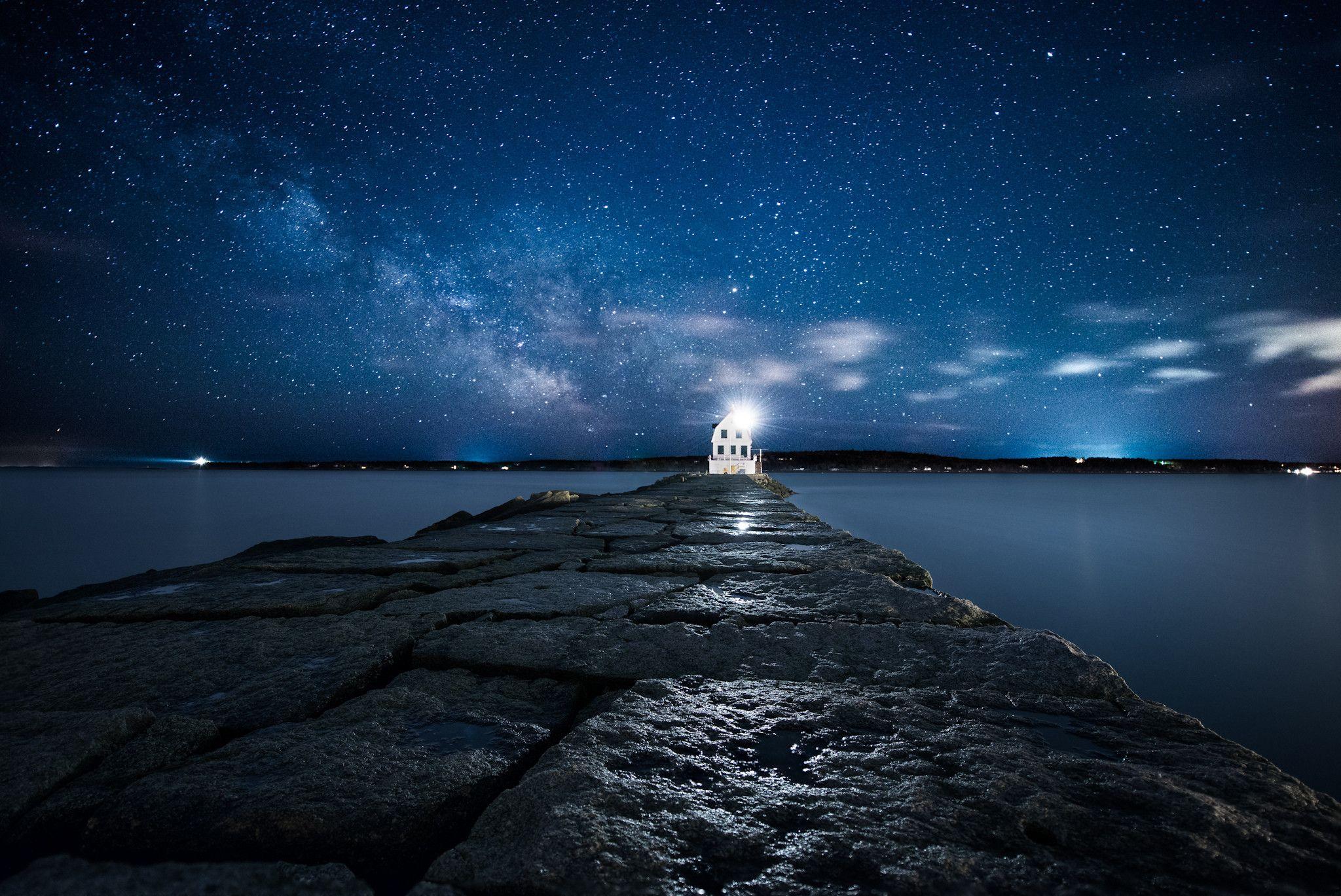 2048x1369 Night Ocean Wallpaper