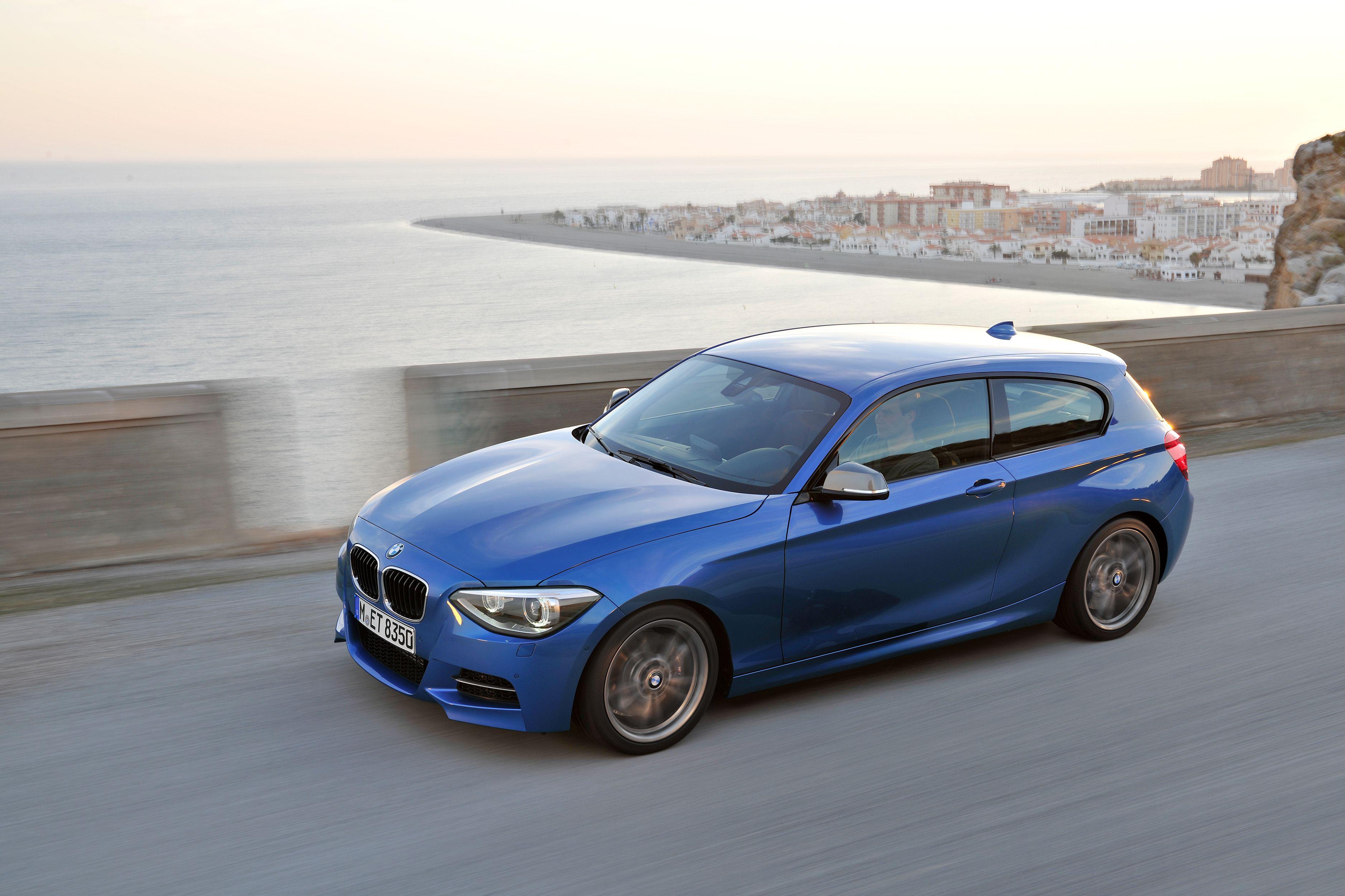 3750x2500 BMW #F21 #M135i #Hatchback #EstorilBlue #SportLine #UrbanLine