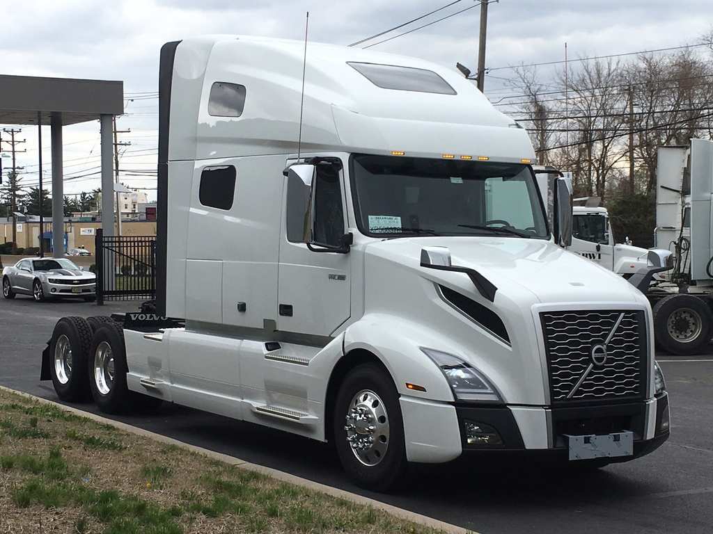 1024x768 Gallery Of Volvo 2020 Semi Truck Wallpaper By Volvo 760