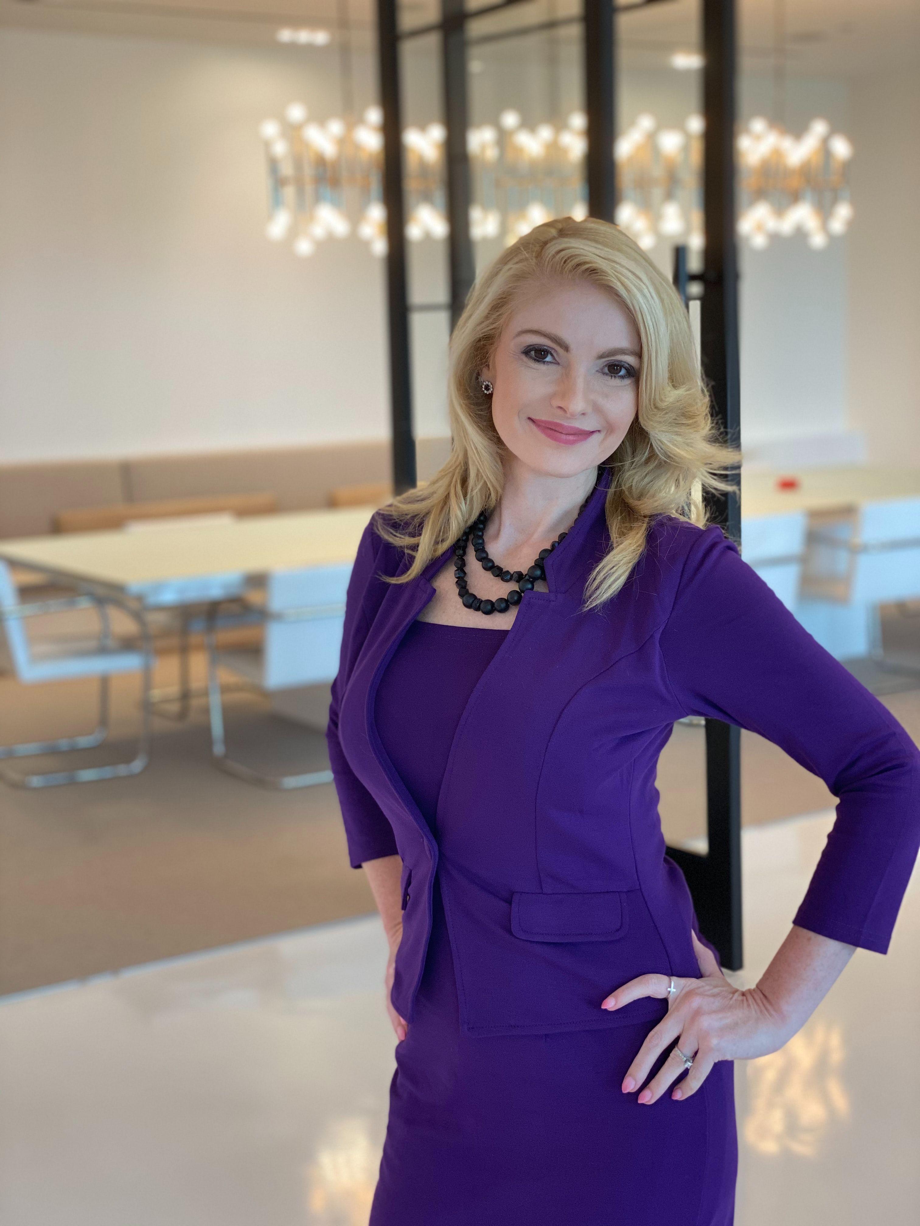 Business Women Wallpapers - Top Free Business Women Backgrounds