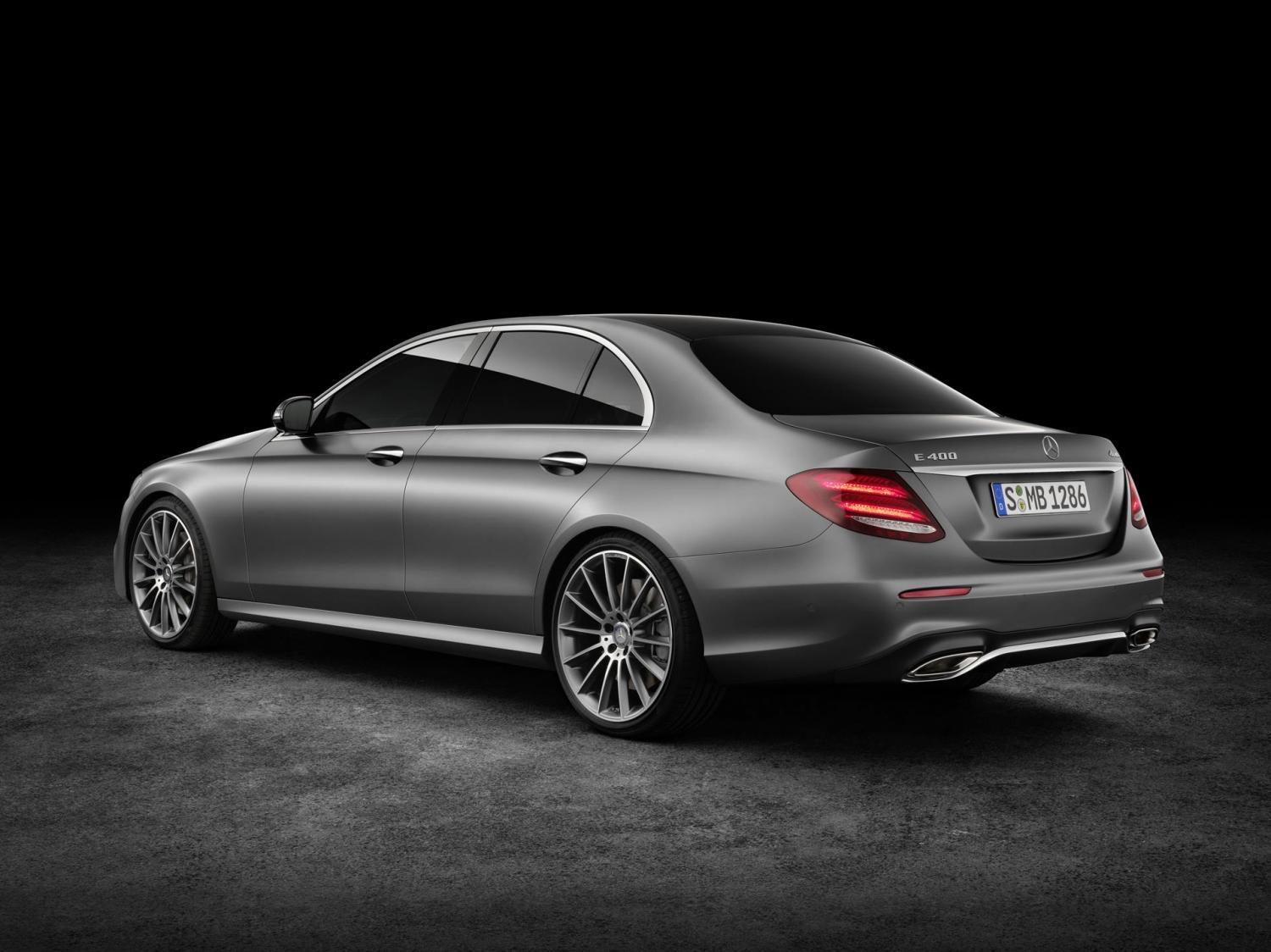1500x1124 Mercedes Benz E300 Wallpaper
