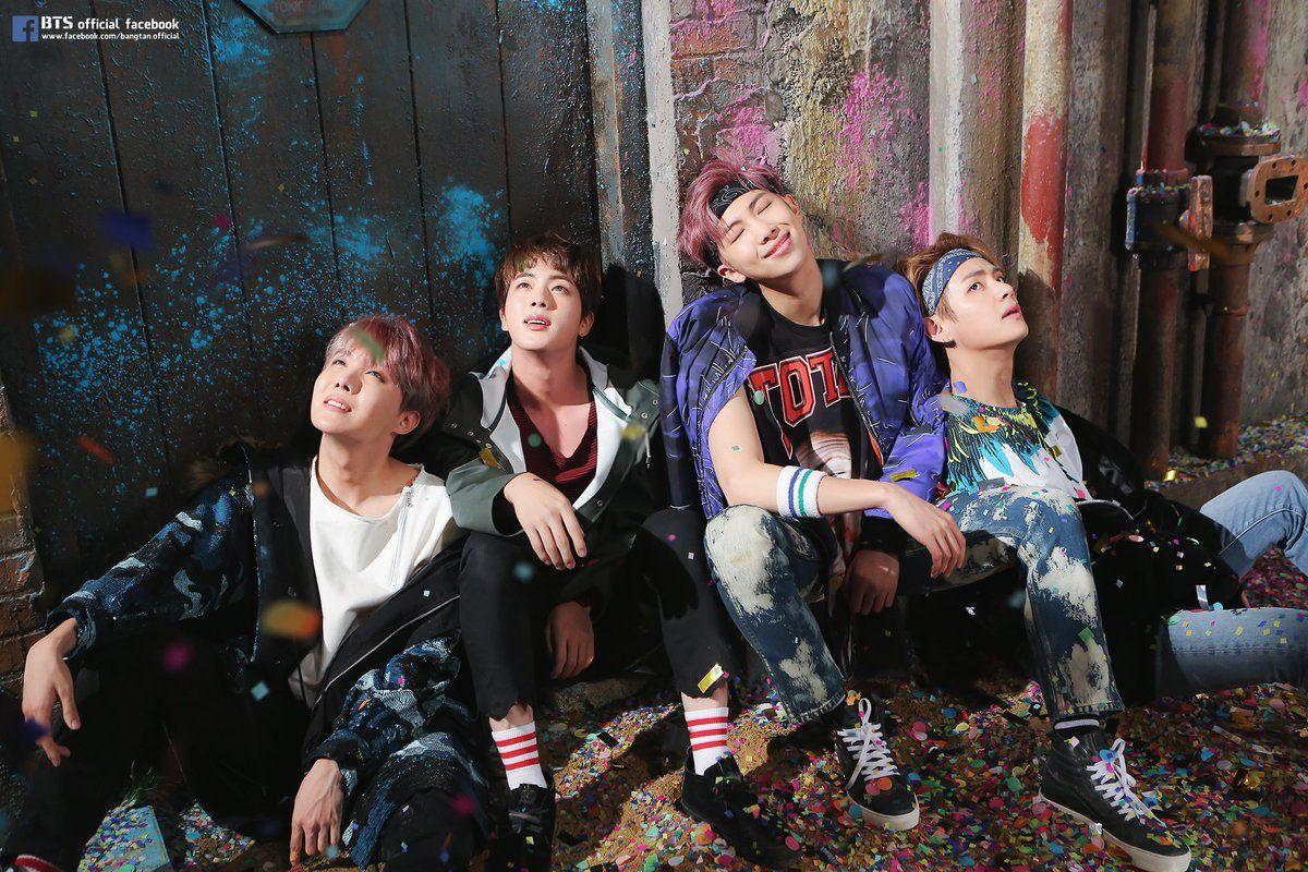 1200x800 BTS_official 'YOU NEVER WALK ALONE' Jacket Photo