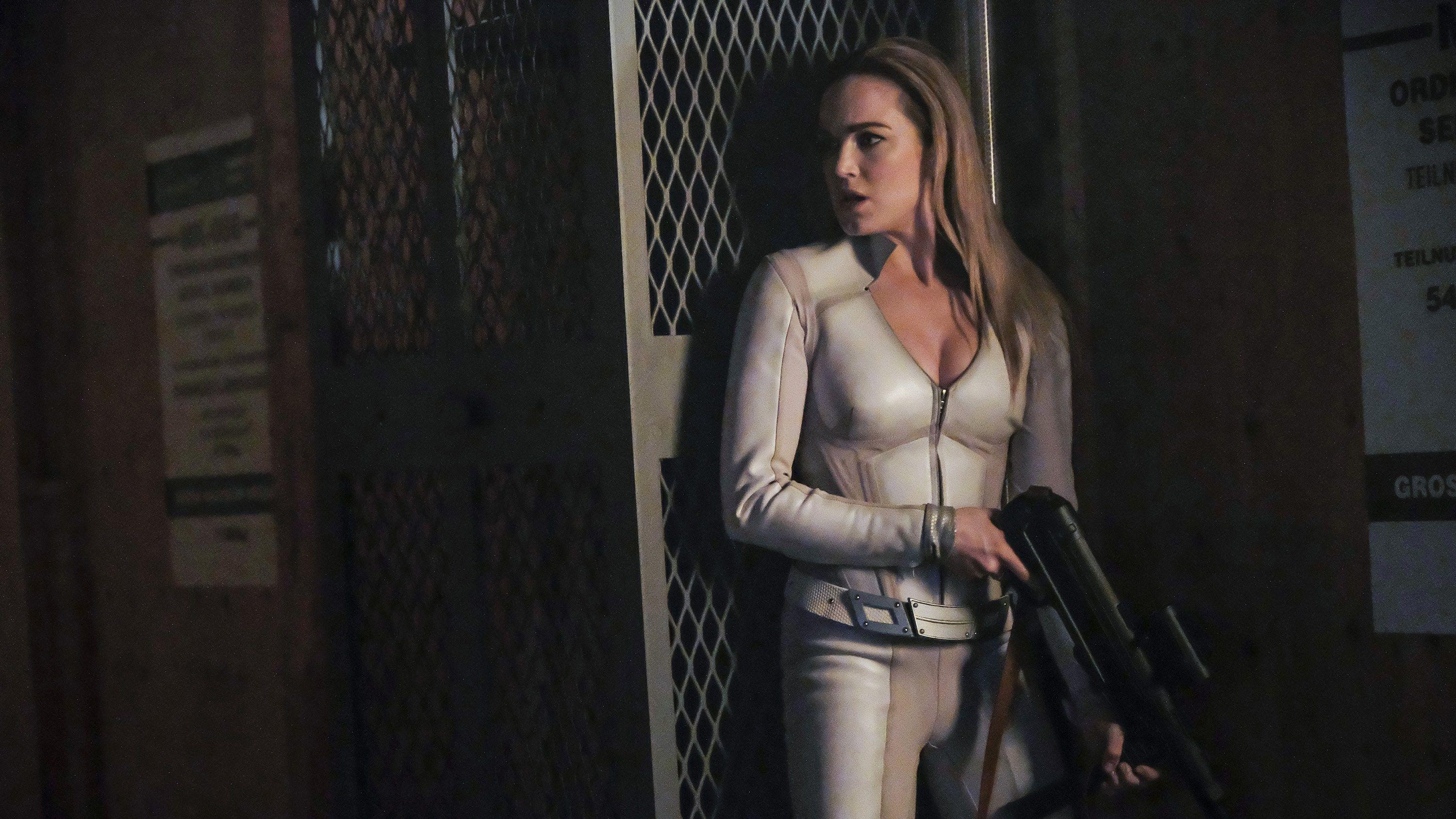 White Canary Wallpapers Top Free White Canary Backgrounds Wallpaperaccess