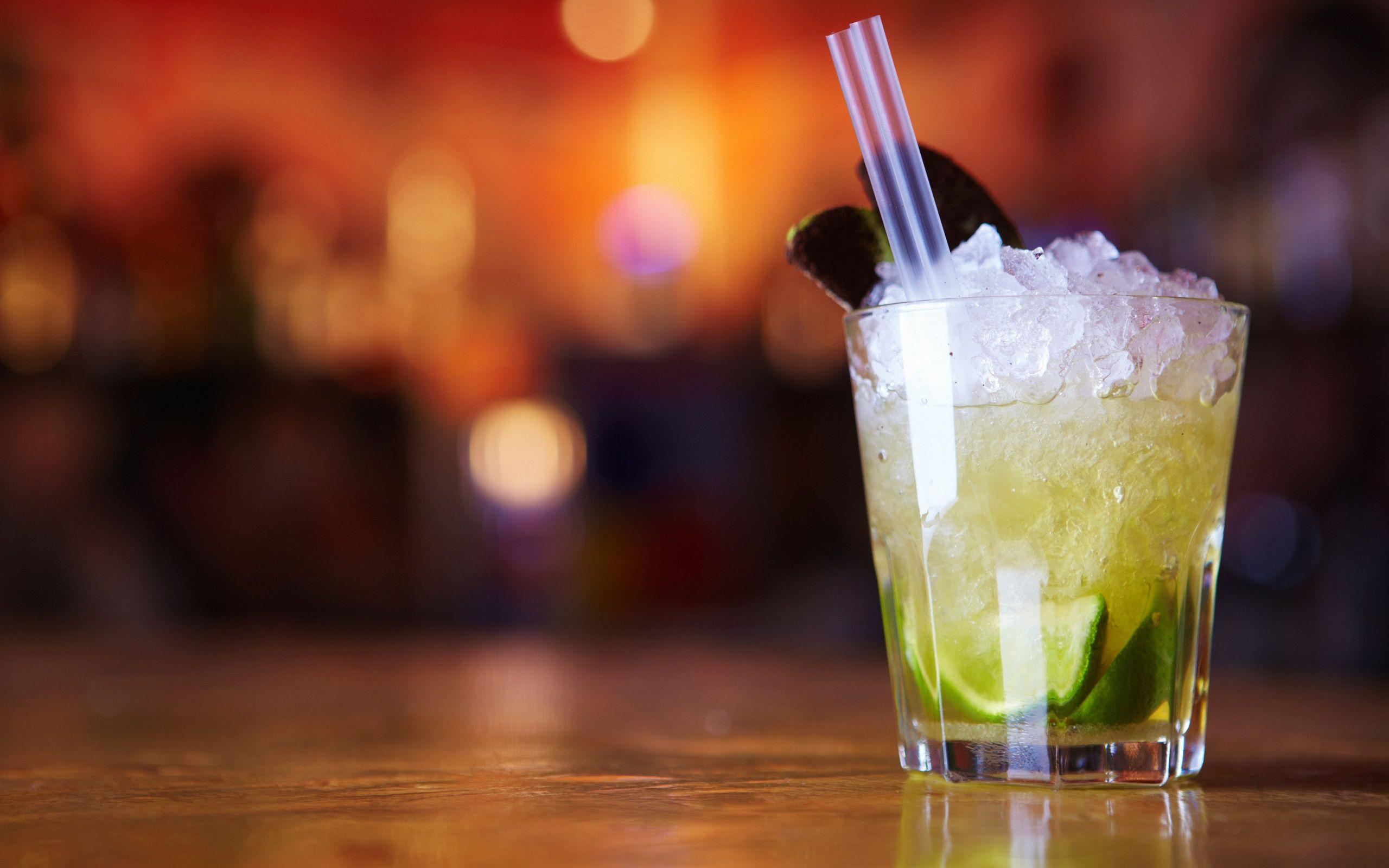 2560x1600 Cocktail Wallpaper. Best cocktail bars, Cocktails, Mojito