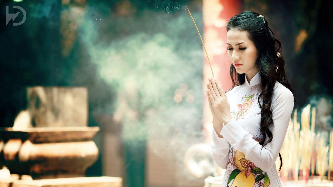 1366x768 wallpaper for girls laptop