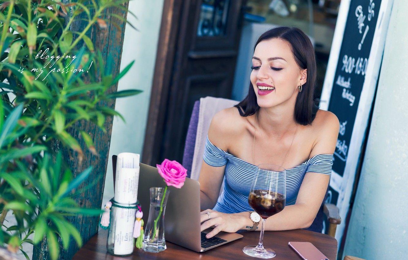 1332x850 Wallpaper joy, glass, cute, smile, at the table, flower, rose