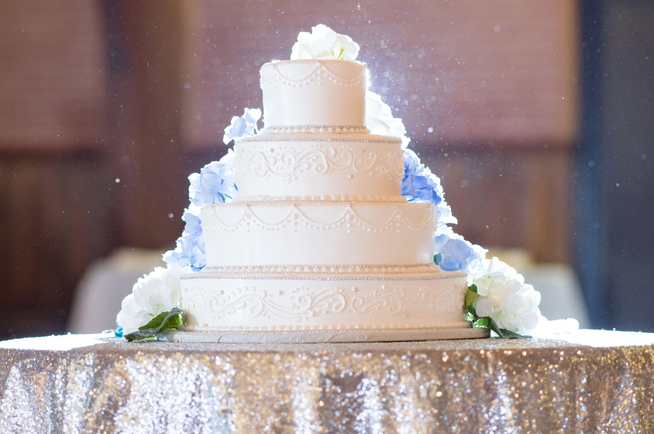 2560x1700 Download 2560x1700 Wedding Cake, White, Dessert, Sweet Wallpaper