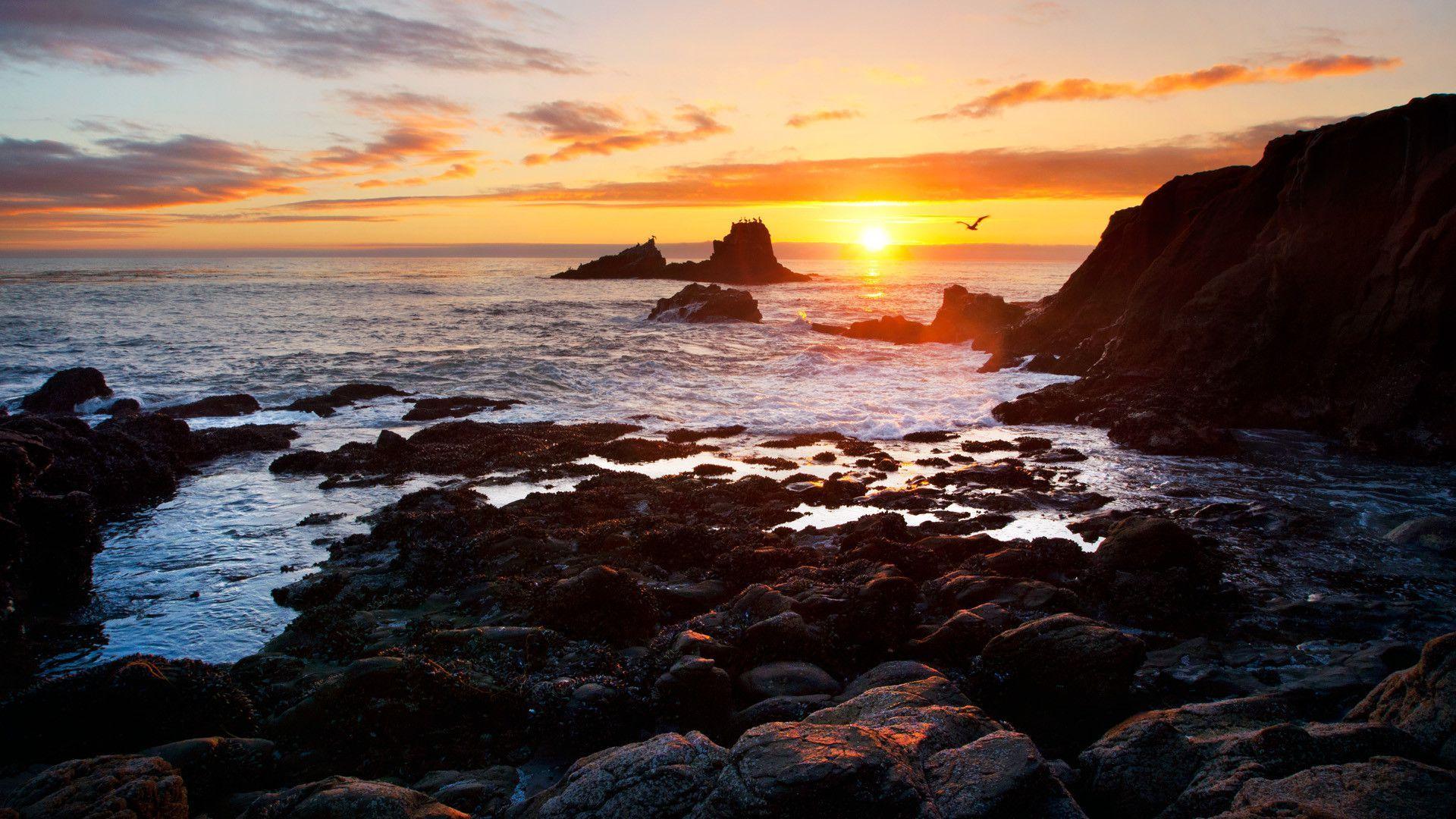 Красивый закат солнца. Океан закат. Лос анджелес пляж малибу рассвет. Закат. Закат на море.