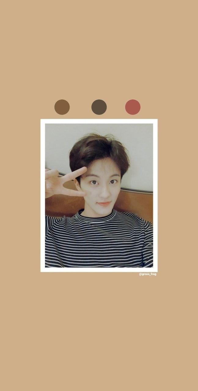 648x1280 i'm just posting this lockscreen i made because i don't want to