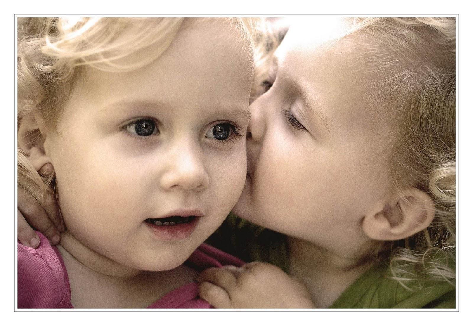 1600x1103 Baby Kiss Cute Child Kids Mood Love Gallery Hình nền, trẻ em