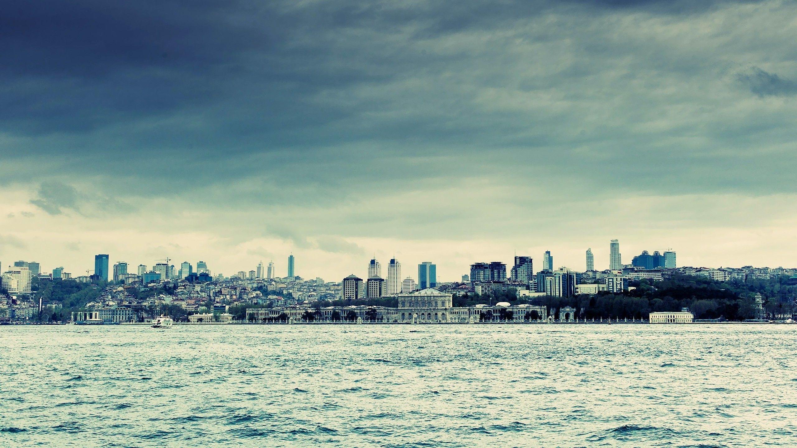 2560x1440 Istanbul Cityscape desktop PC and Mac wallpaper