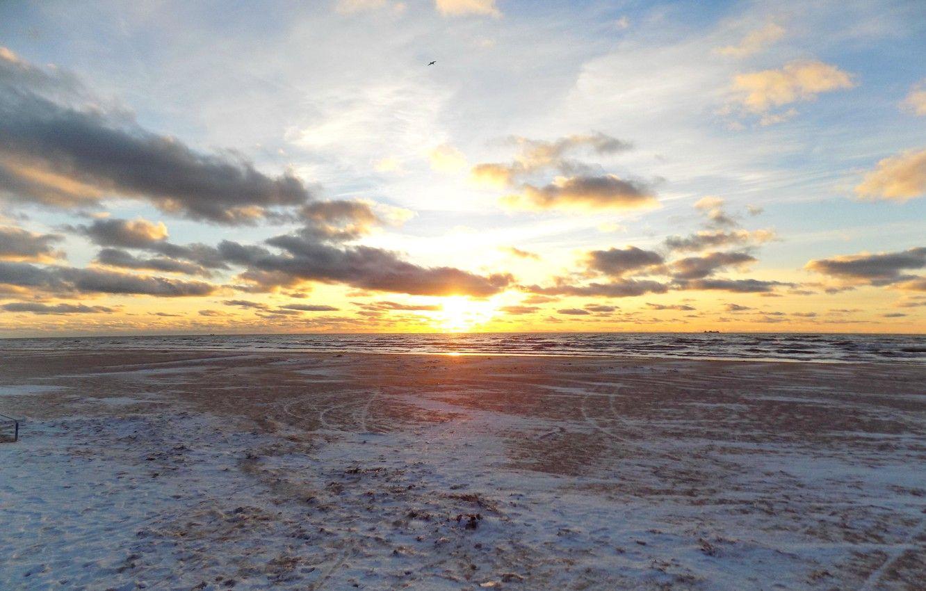 1332x850 Wallpaper winter, sea, beach, Sunset, the Baltic sea image