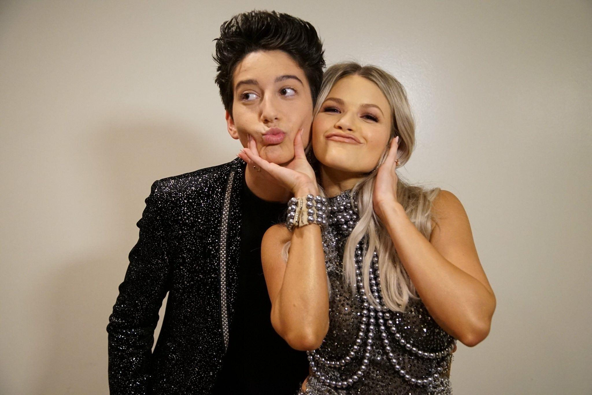 2048x1368 Milo Manheim Wallpaper