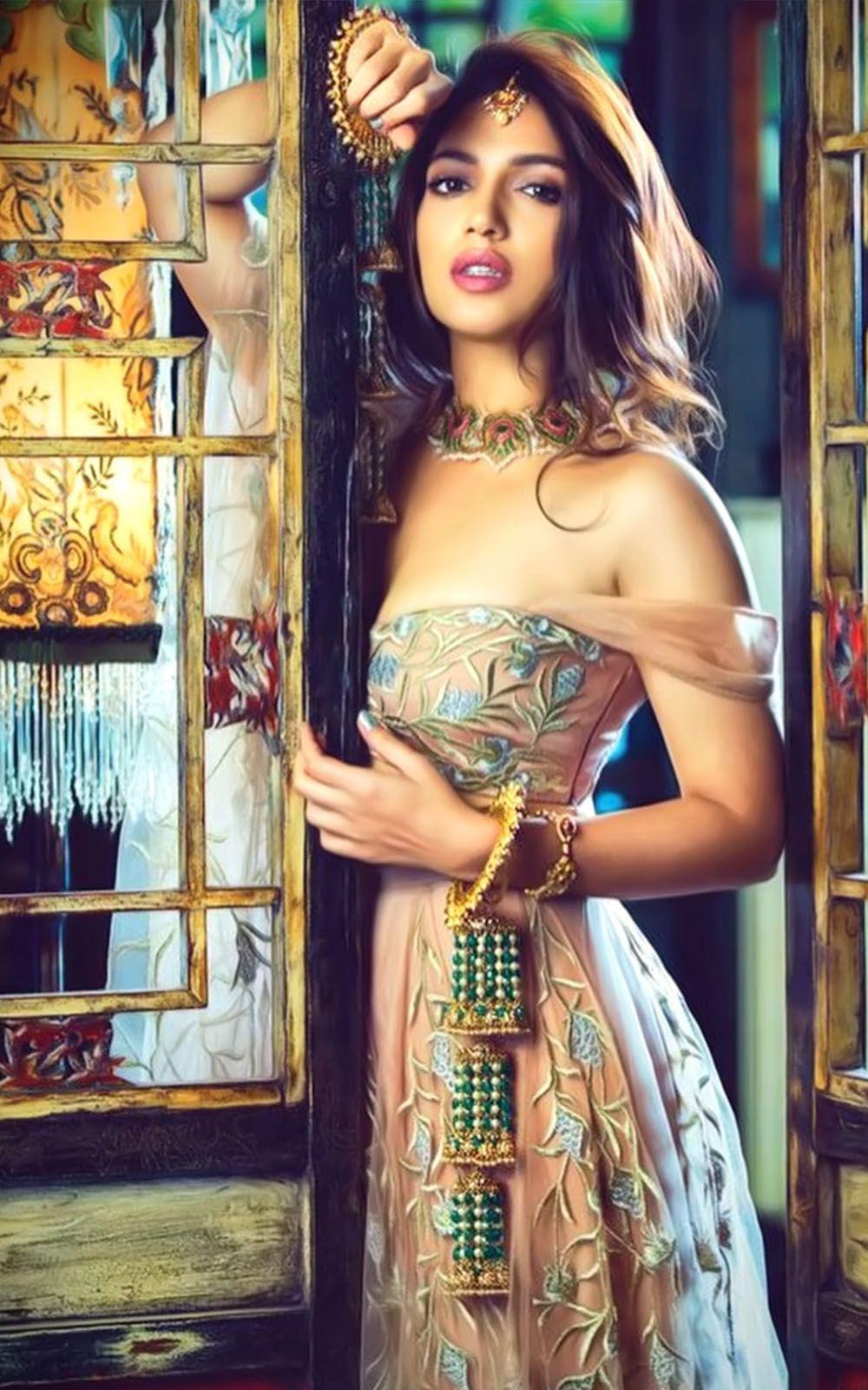 1000x1600 Gorgeous Bhumi Pednekar Free 4K Ultra HD Mobile Wallpaper