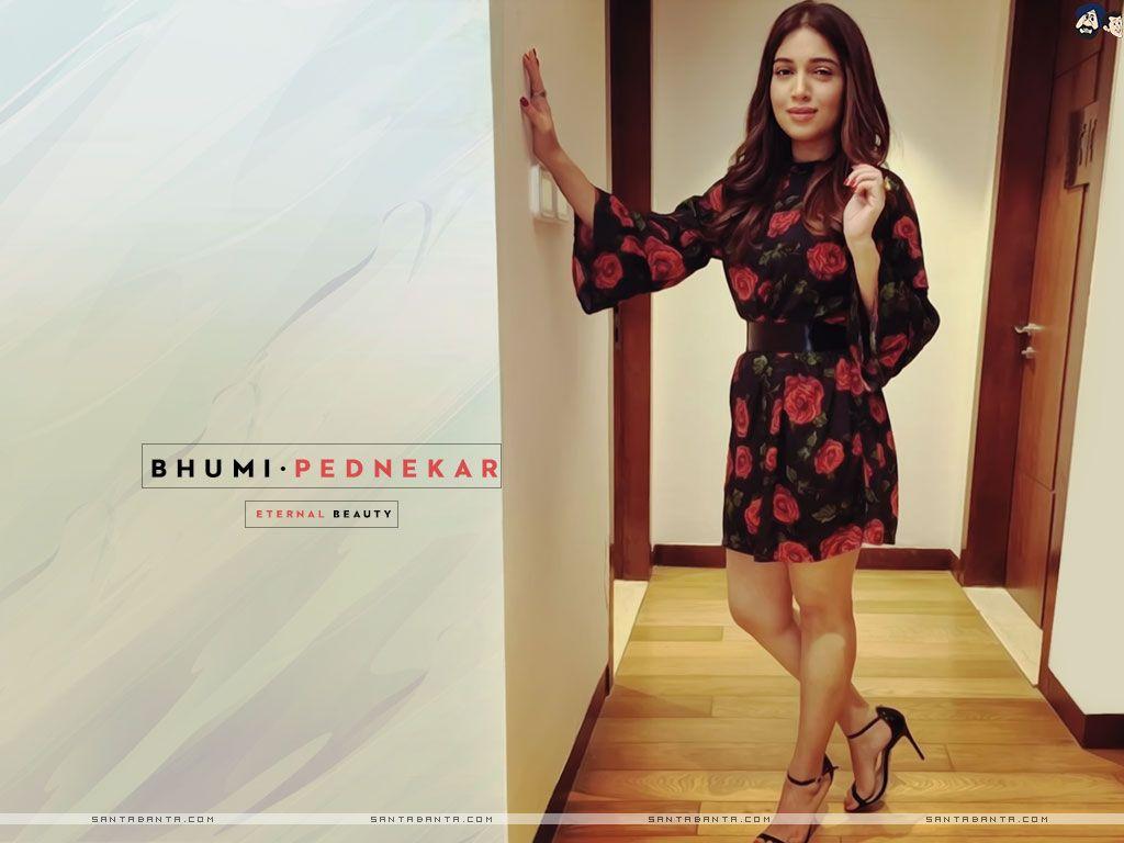 1024x768 Hot Bollywood Heroines & Actresses HD Wallpaper I Indian Models