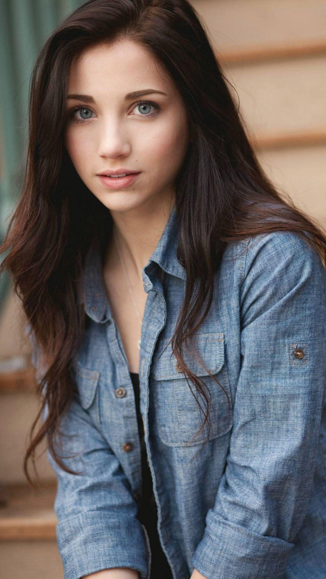 1080x1920 Emily rudd wallpaper. Brown hair blue eyes, Girl with brown hair