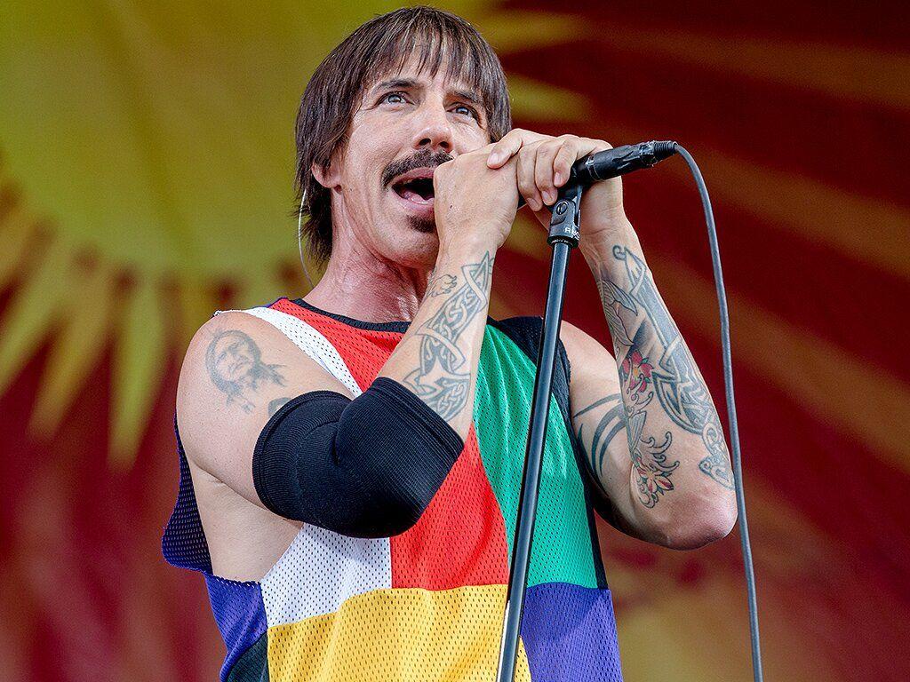 1024x768 Red Hot Chili Peppers' Anthony Kiedis Speaks Out Following
