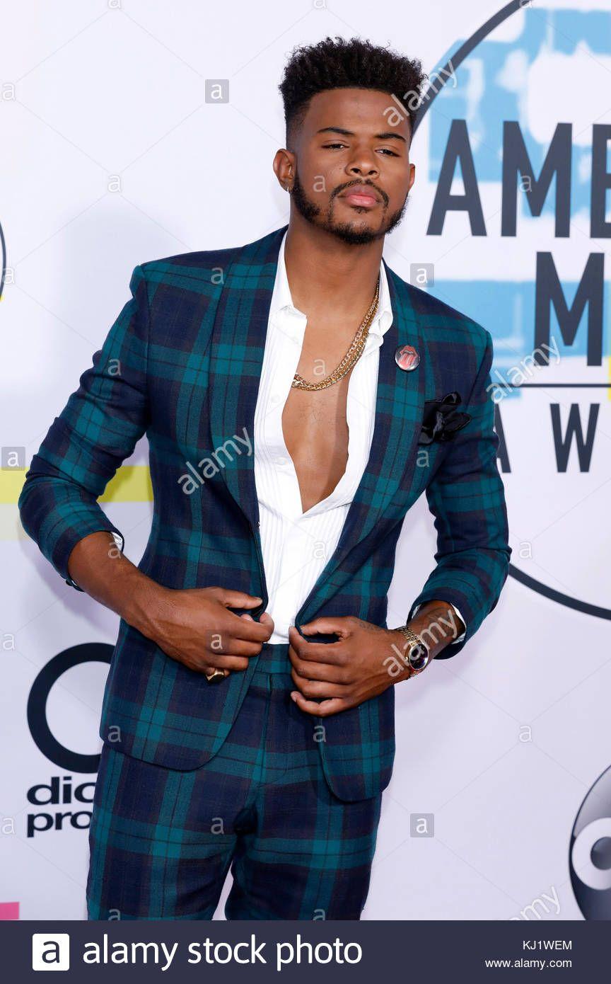 864x1390 Trevor Jackson Wallpaper