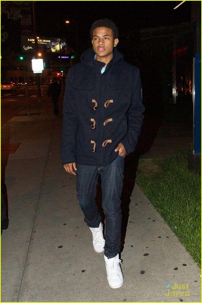 816x1222 Trevor Jackson Wallpaper