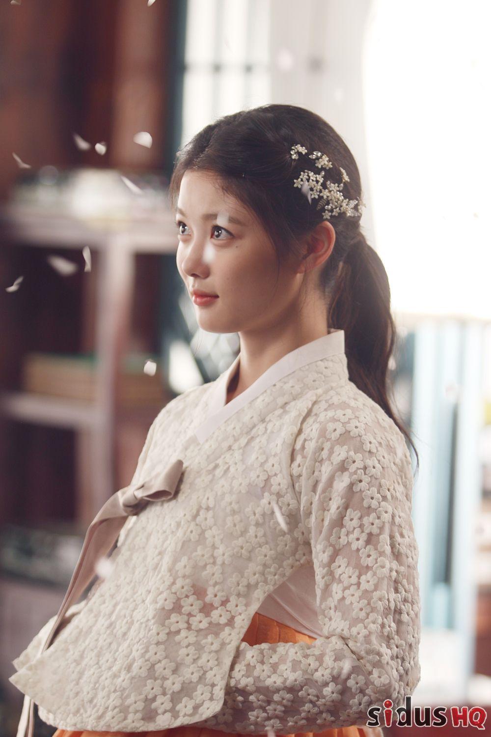 1000x1500 Lovely Korean Hanbok Wallpaper