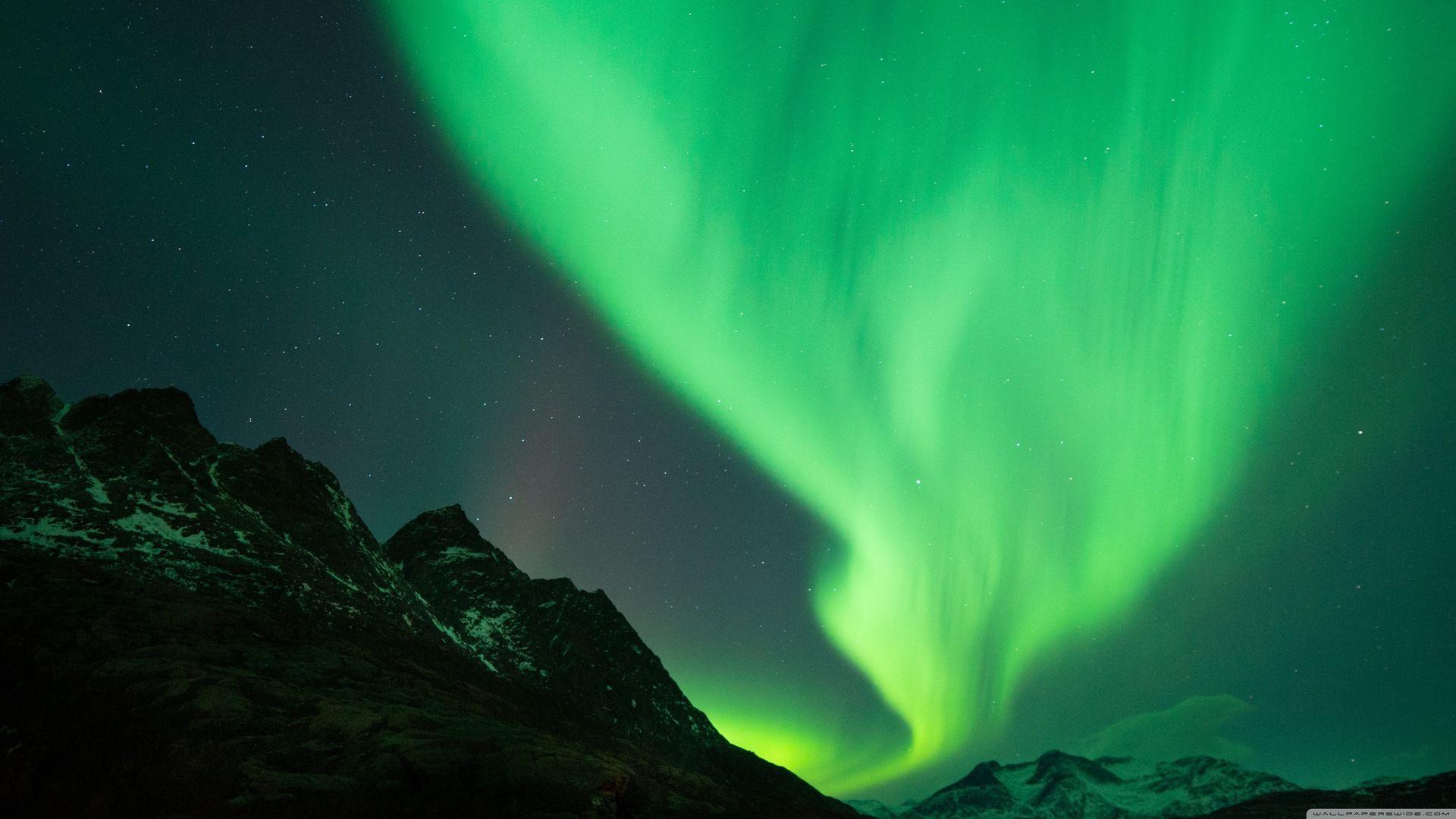 1920x1080 Aurora And Mountains Beautiful Night View Wallpaper HD 4k