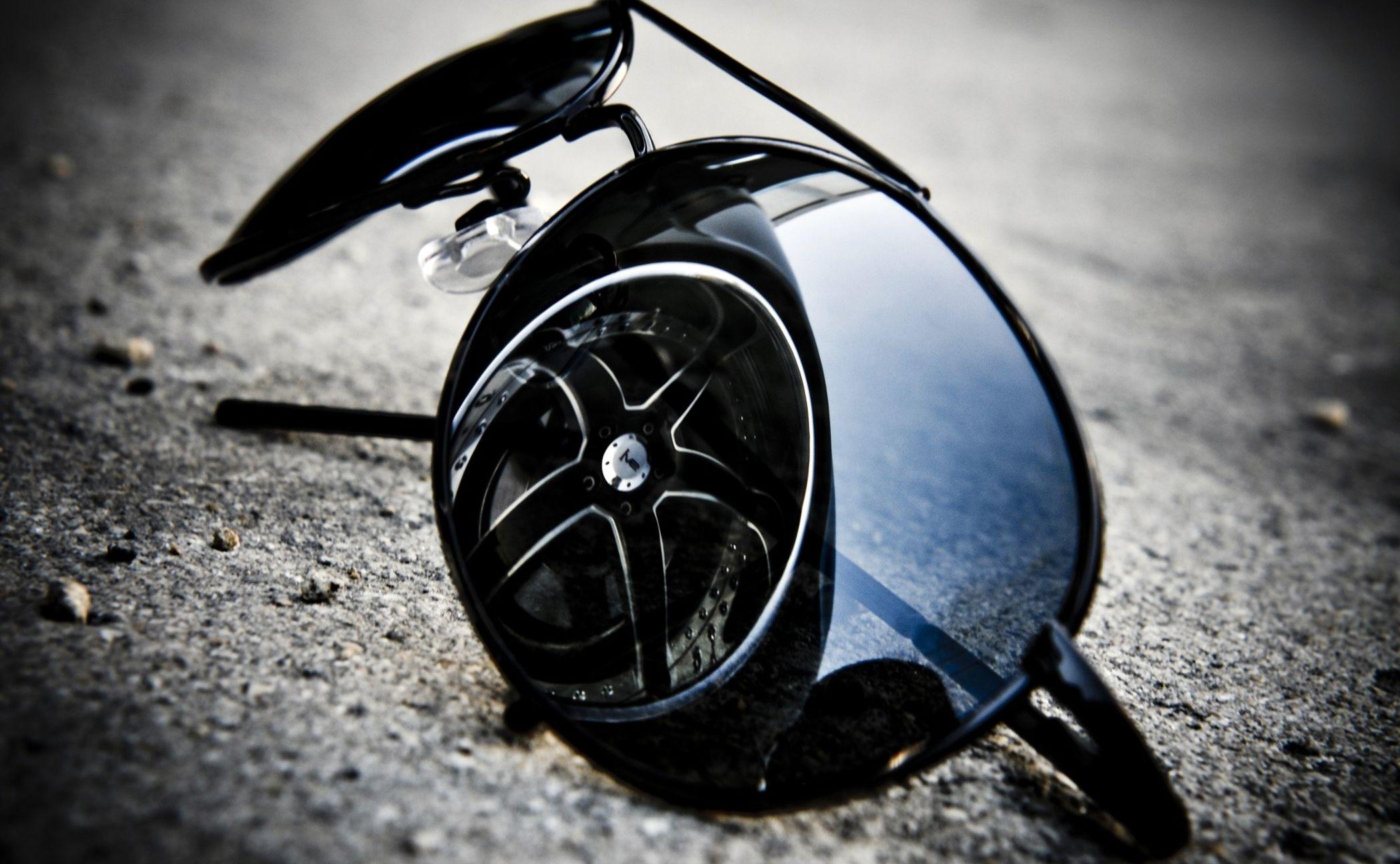 2100x1296 Sunglasses Reflection And Car Tire Wallpaper HD / Desktop