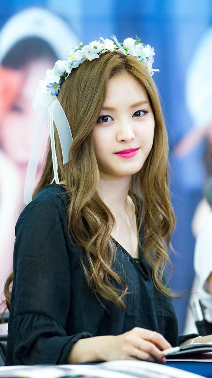 844x1500 Naeun Wallpaper