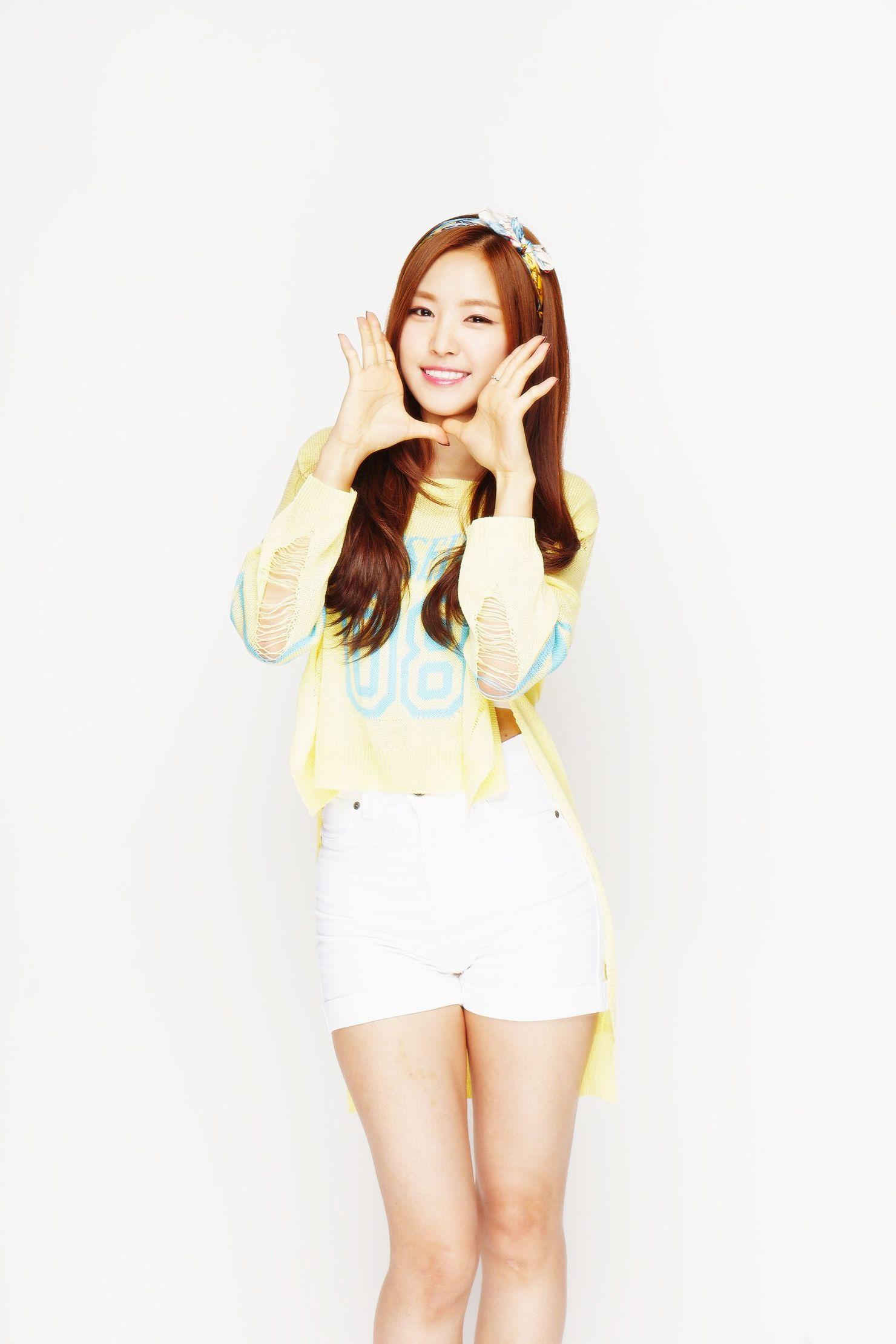 1480x2220 Waifu Wednesday: Naeun. Yellow Slug Reviews