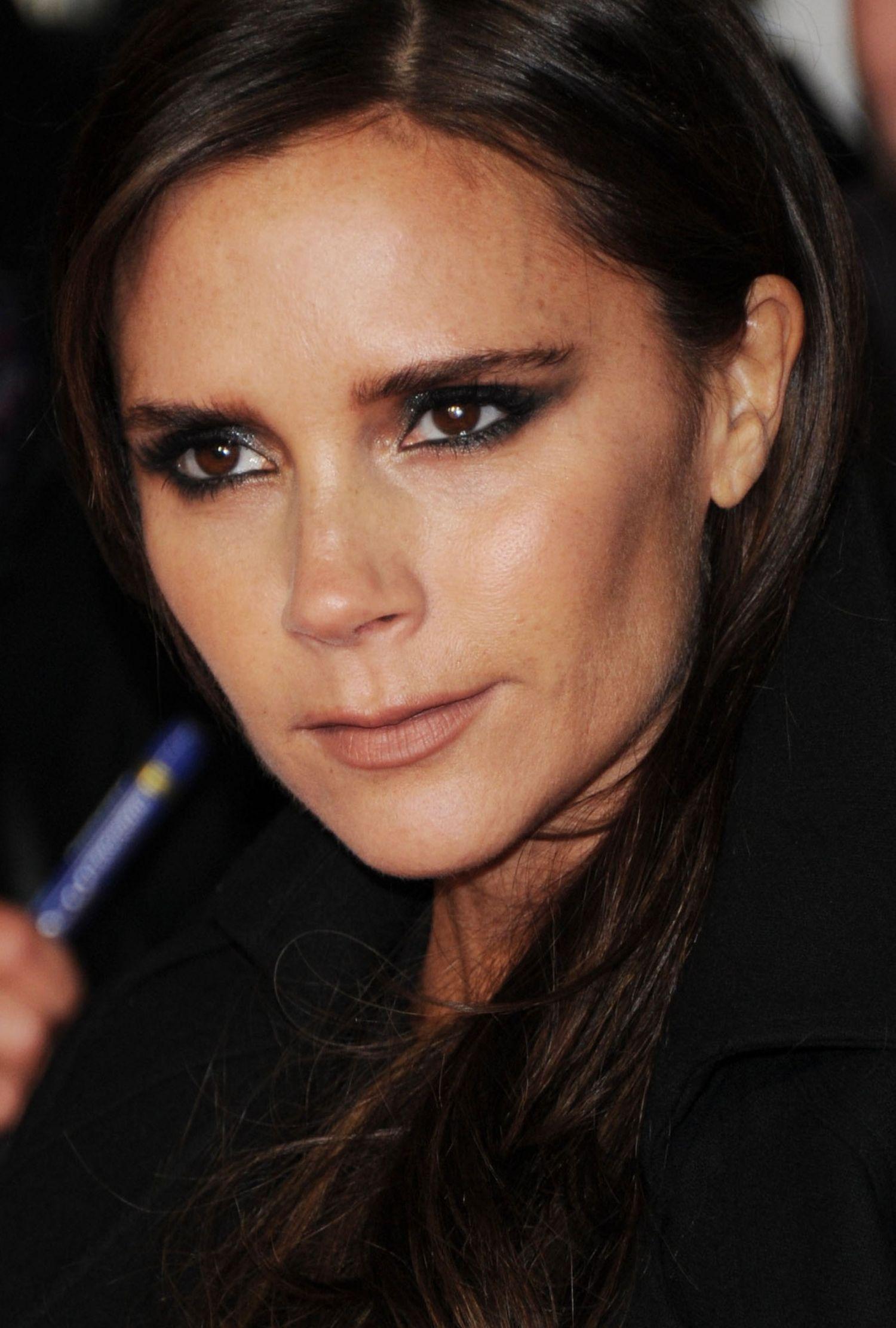 1500x2222 High Quality Victoria Beckham Wallpaper Wallpaper