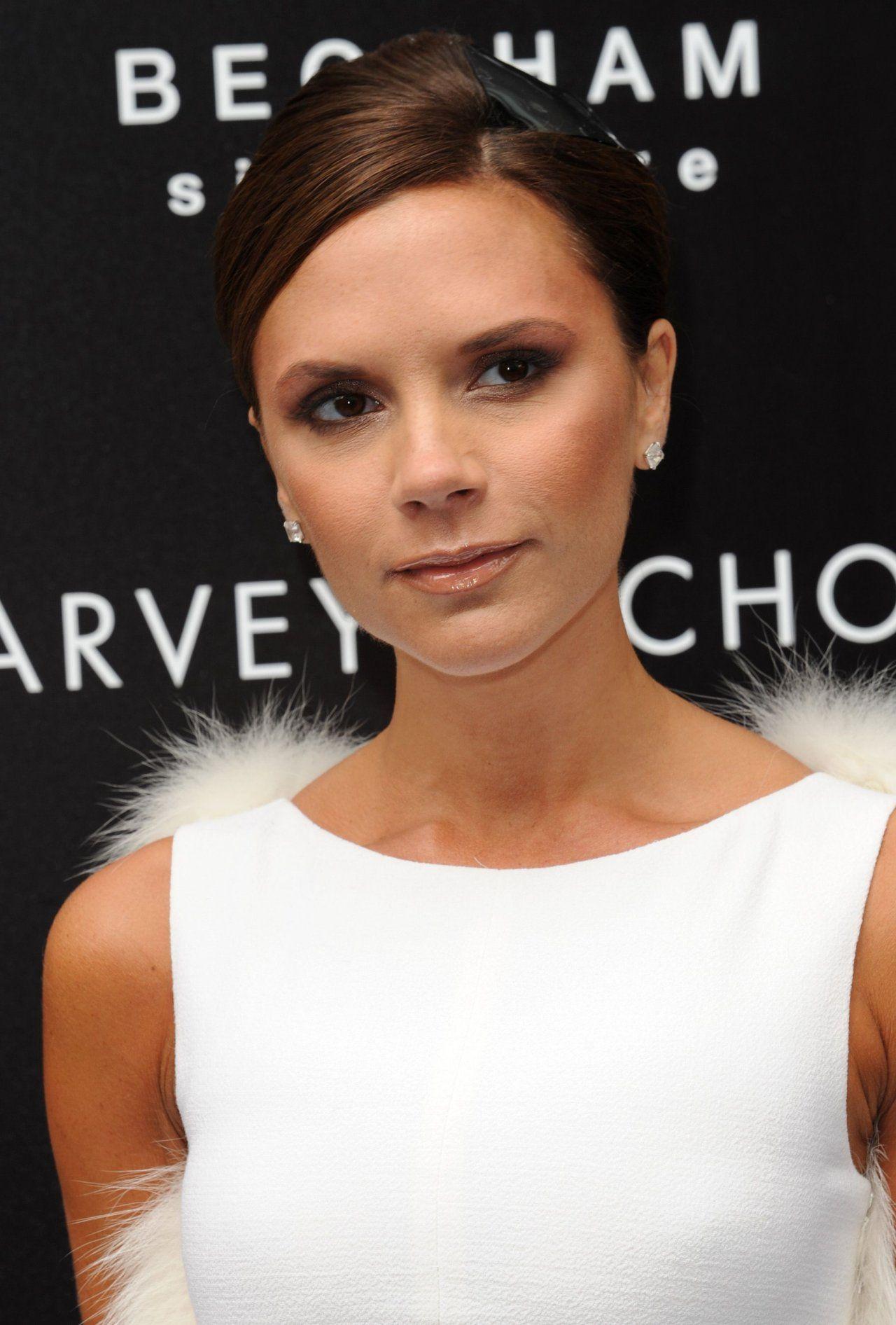 1280x1892 Photo Victoria Beckham with a celebrity Victoria