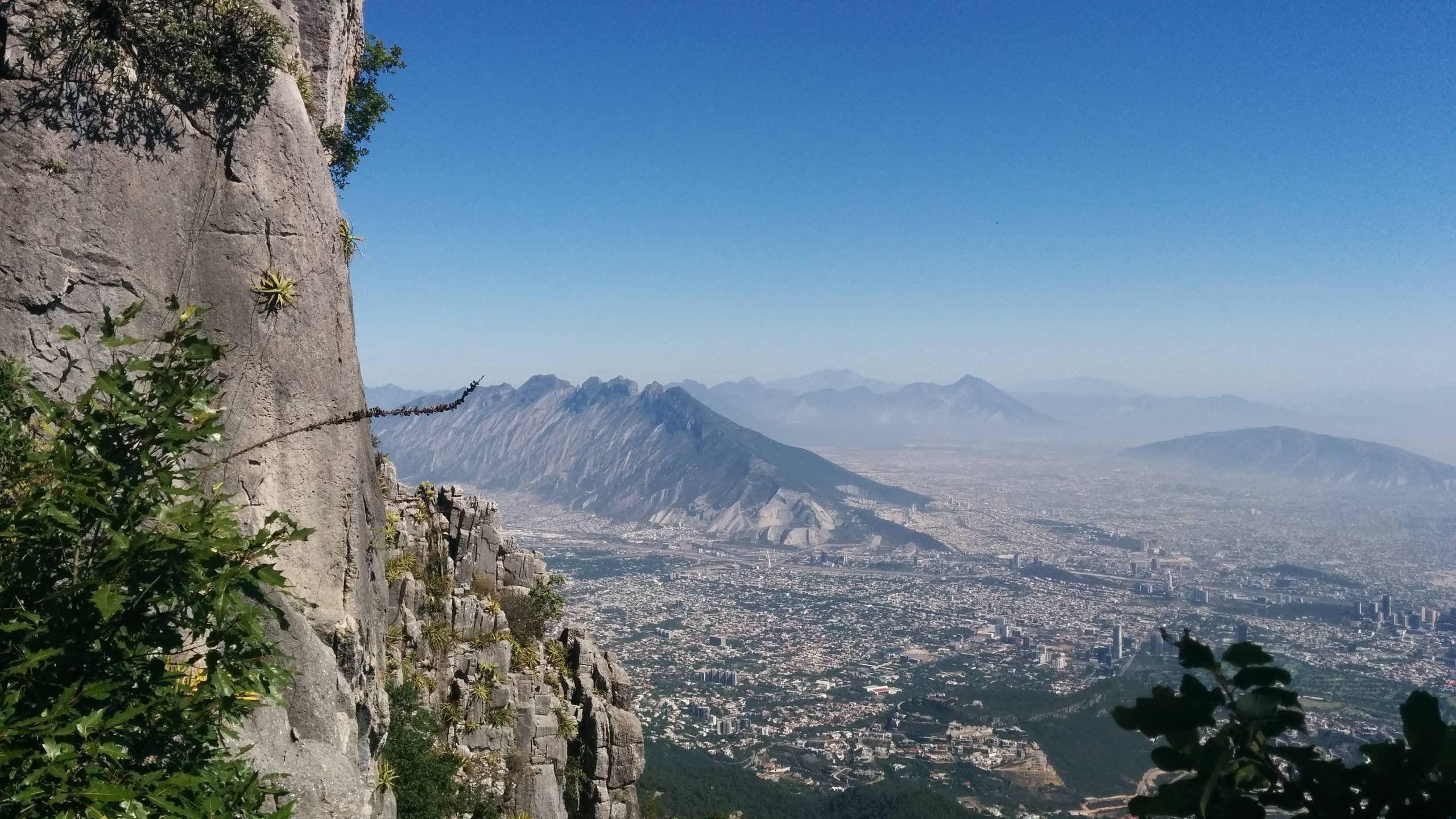 2560x1440 Monterrey Wallpaper