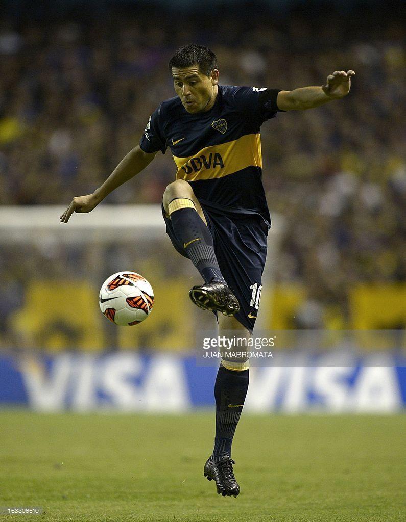 795x1024 Argentina's Boca Juniors midfielder Juan Roman Riquelme controls