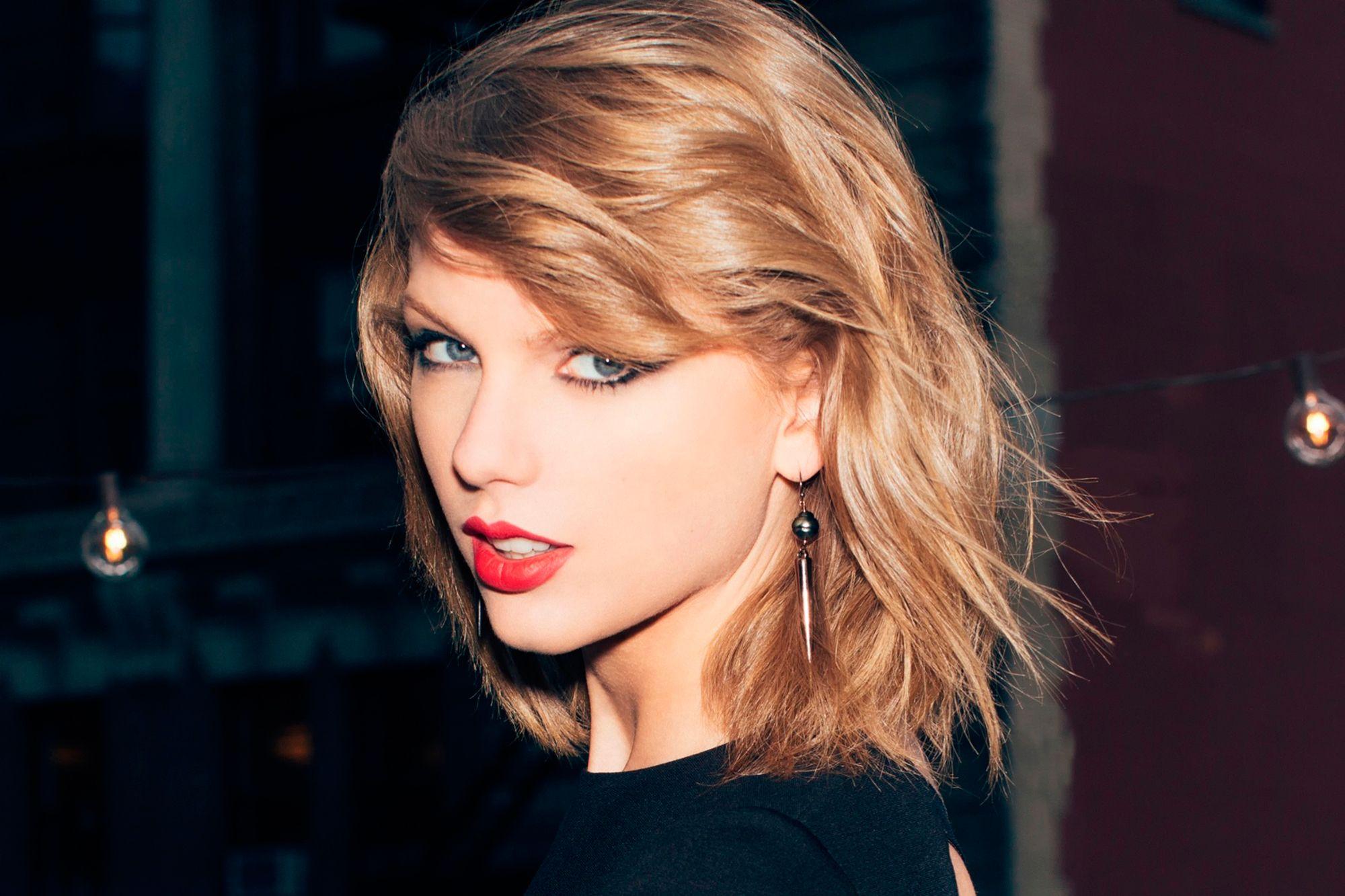 2000x1333 Taylor Swift HD wallpaper free download